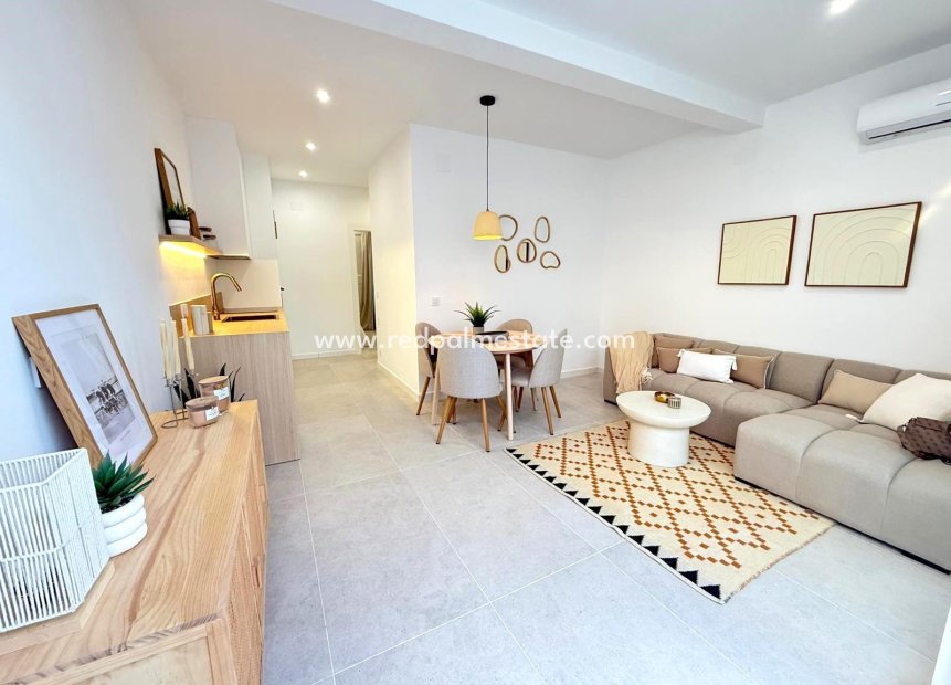 Resale - Villa -
Torrevieja - La Siesta - El Salado -  Torreta