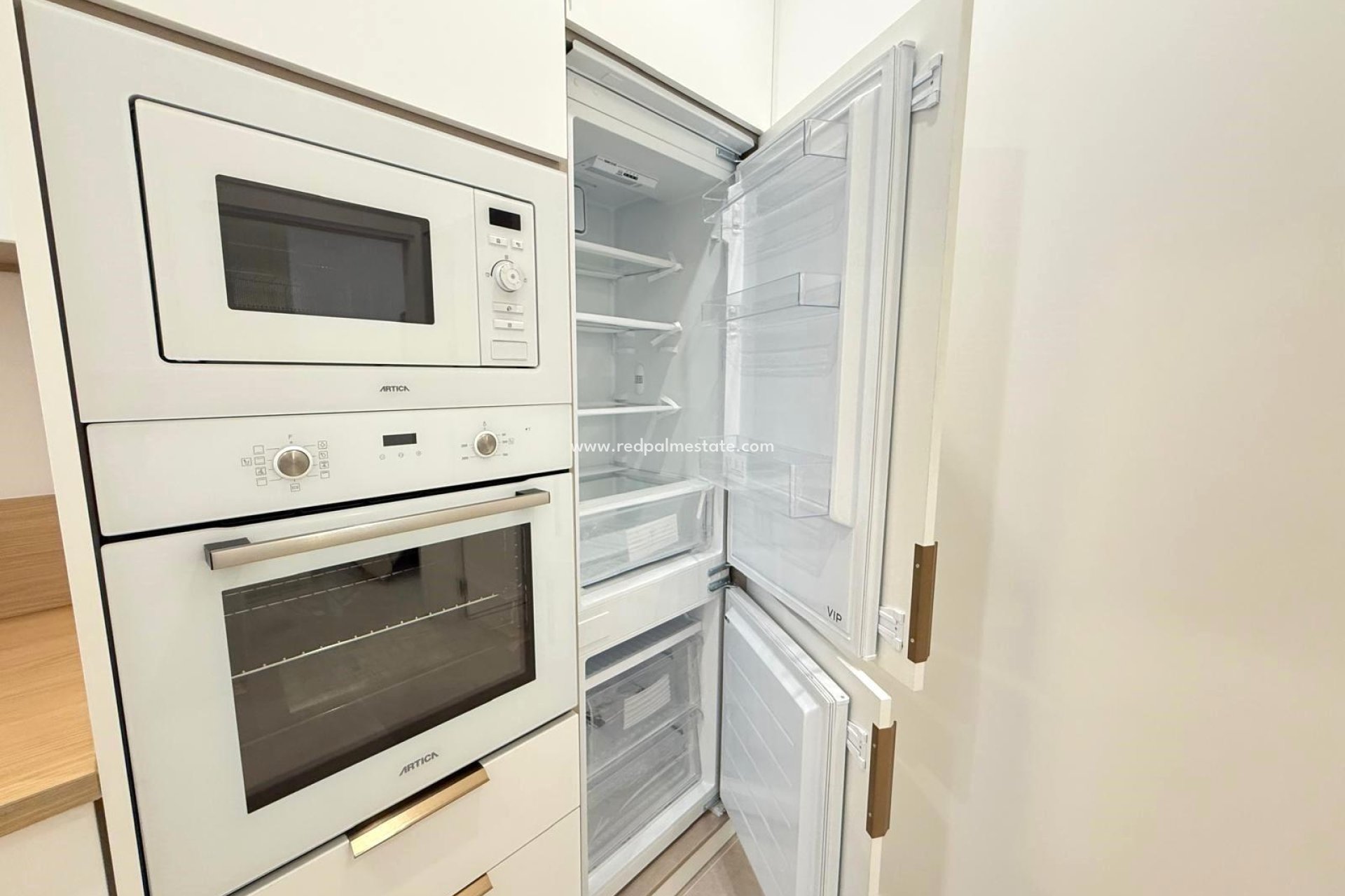 Resale - Villa -
Torrevieja - La Siesta - El Salado -  Torreta