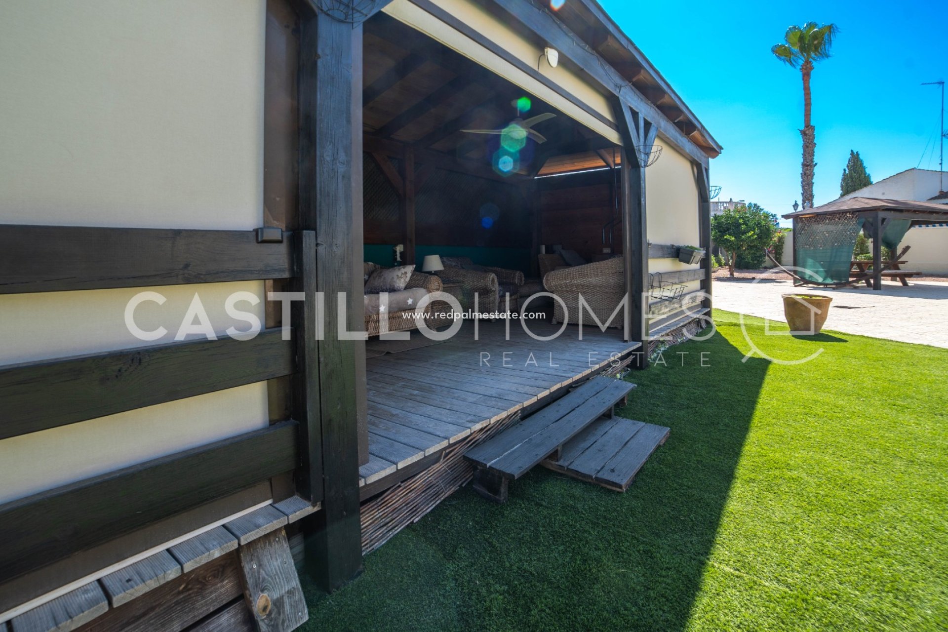 Resale - Villa -
Torrevieja - La Siesta - El Salado -  Torreta