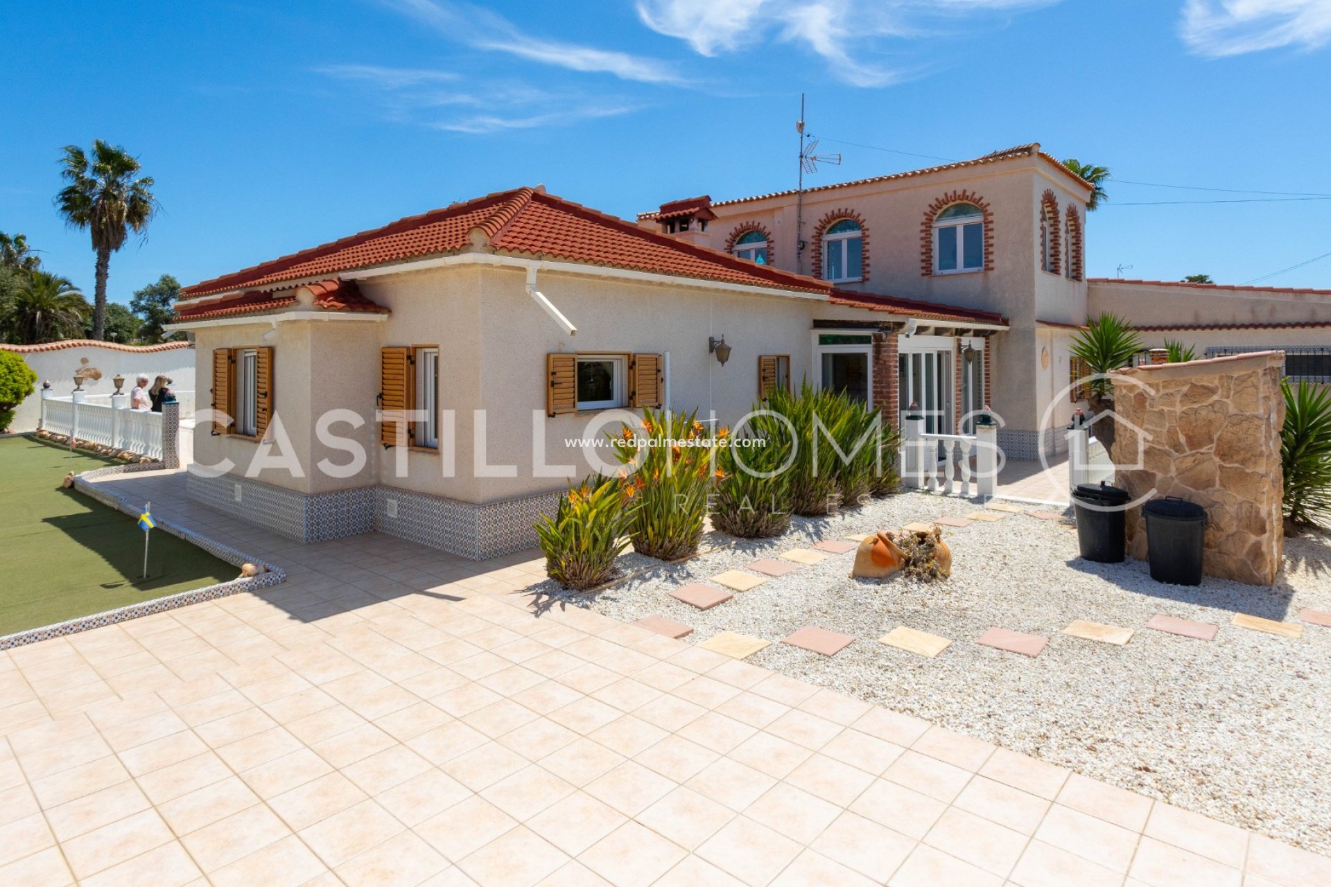 Resale - Villa -
Torrevieja - La Siesta - El Salado - Torreta