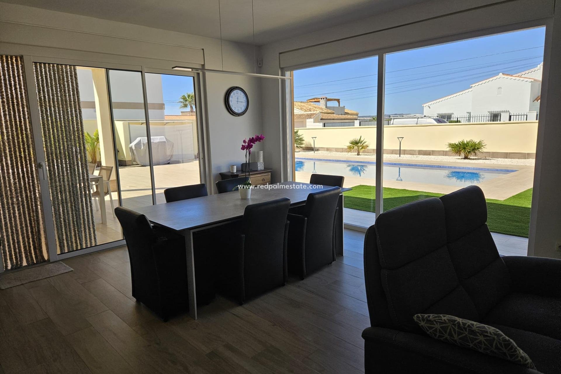 Resale - Villa -
Torrevieja - La Siesta - El Salado - Torreta