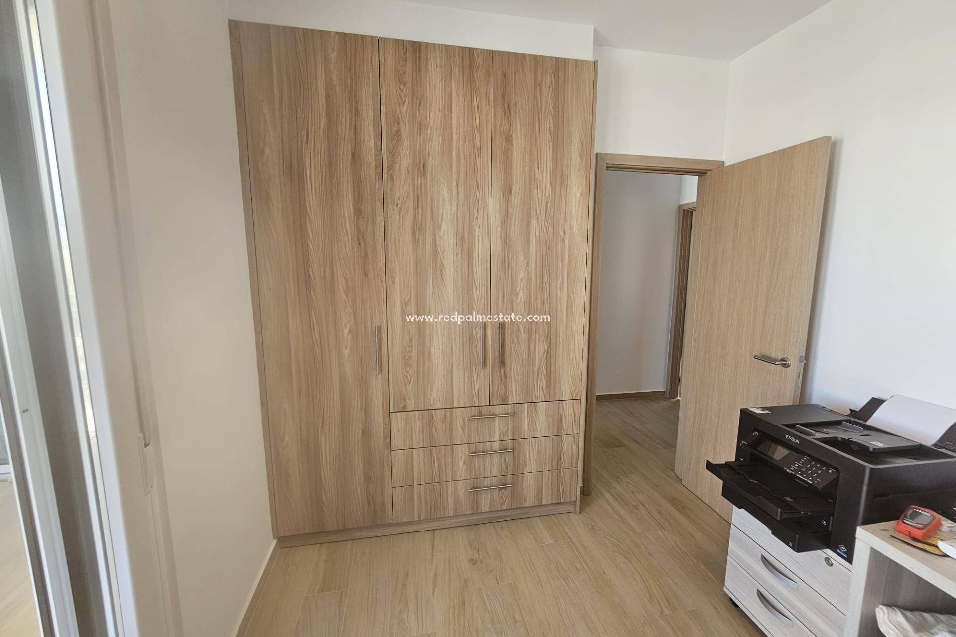 Resale - Villa -
Torrevieja - La Siesta - El Salado - Torreta