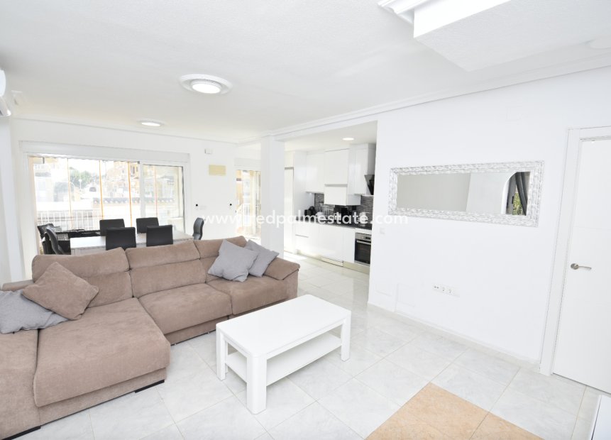 Resale - Villa -
Torrevieja - Los Altos