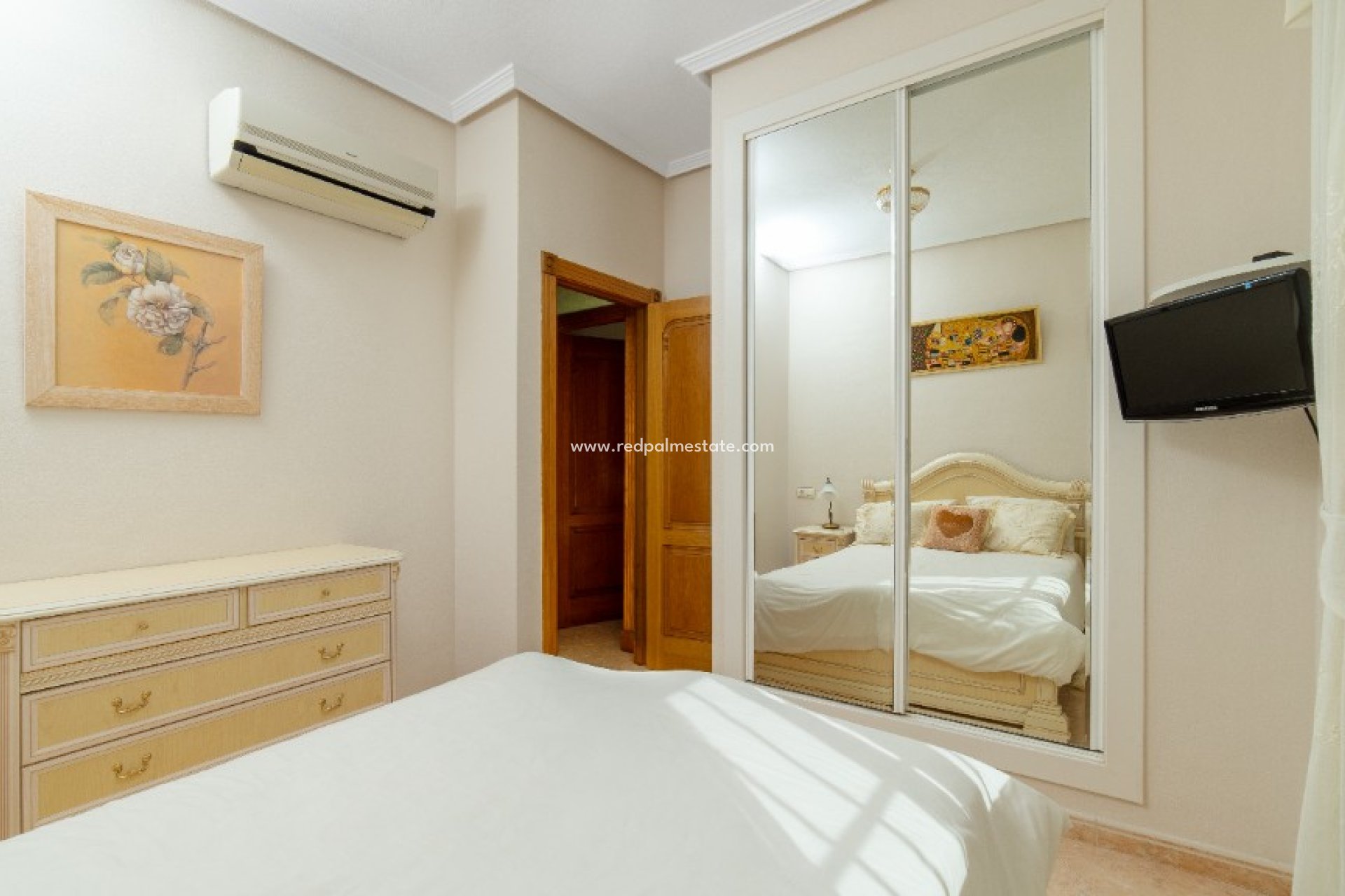 Resale - Villa -
Torrevieja - Los Altos