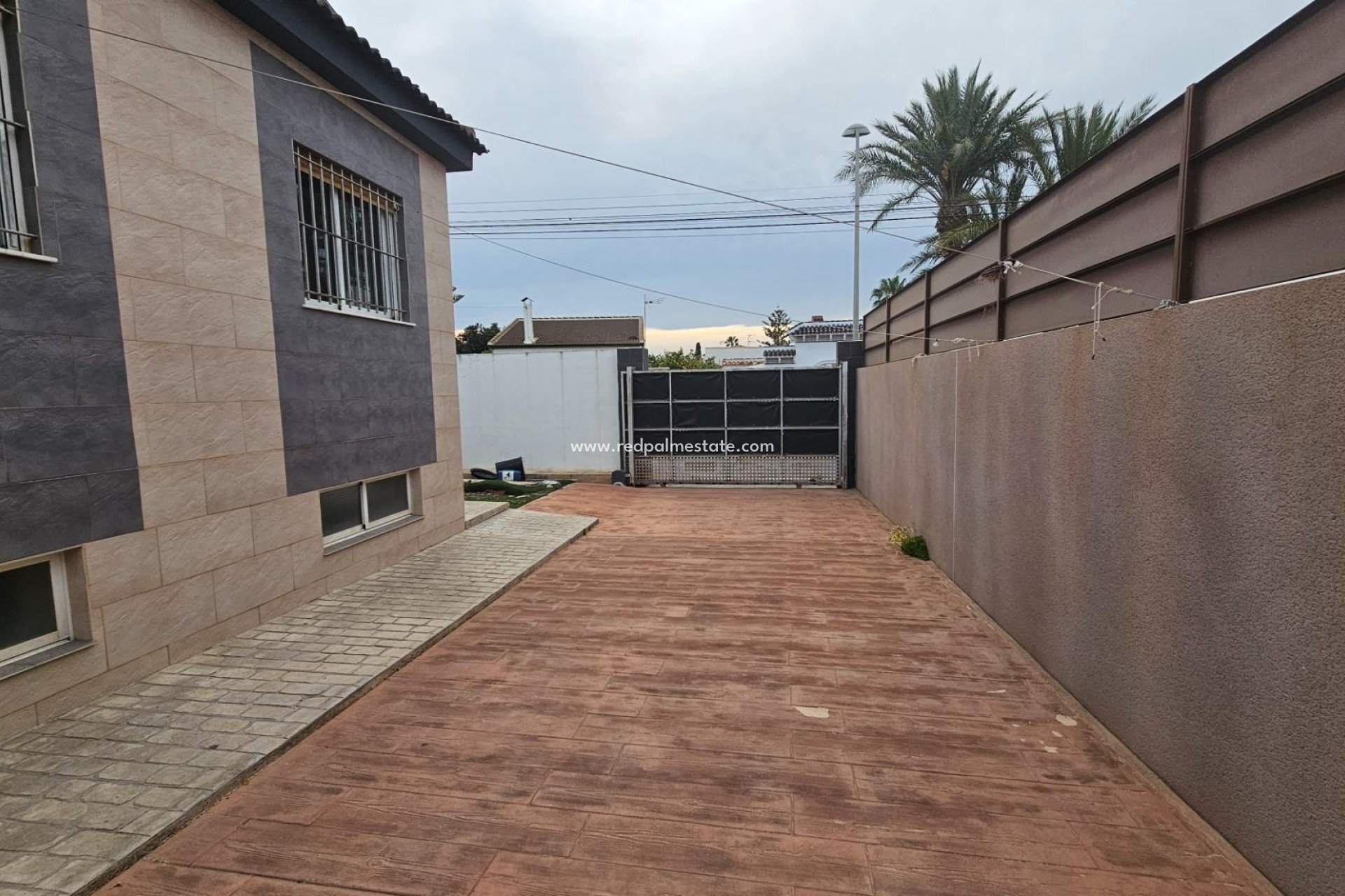 Resale - Villa -
Torrevieja - Los Balcones - Los Altos del Edén