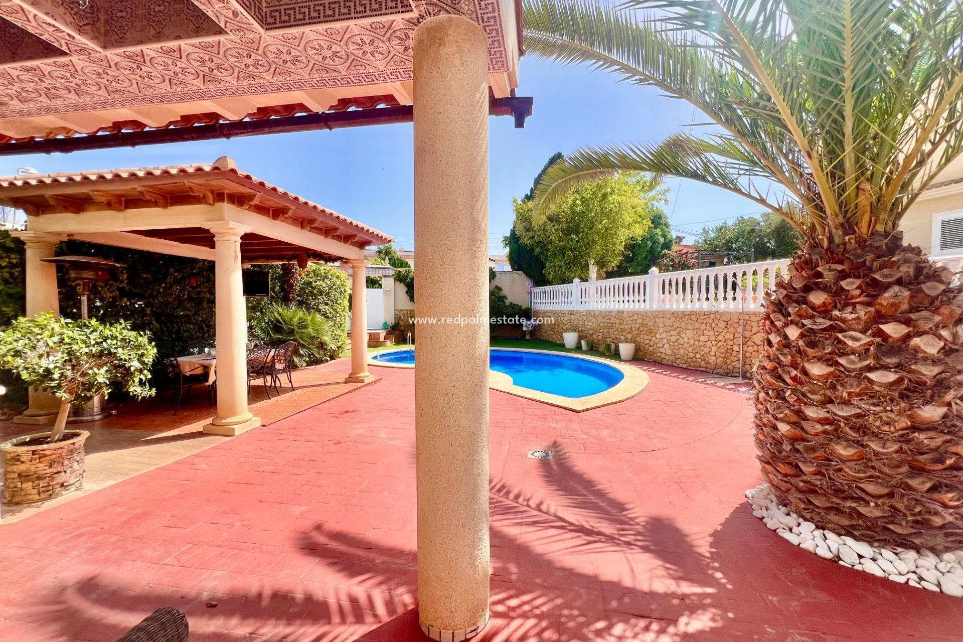 Resale - Villa -
Torrevieja - Los balcones