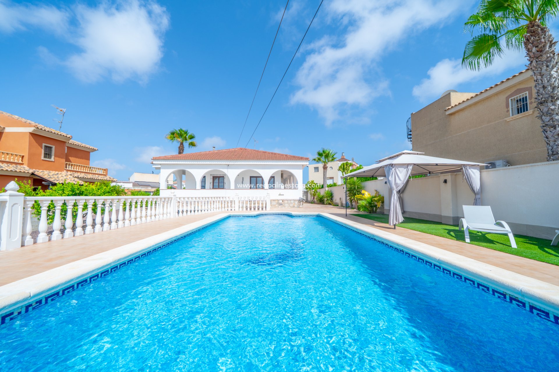 Resale - Villa -
Torrevieja - Los balcones