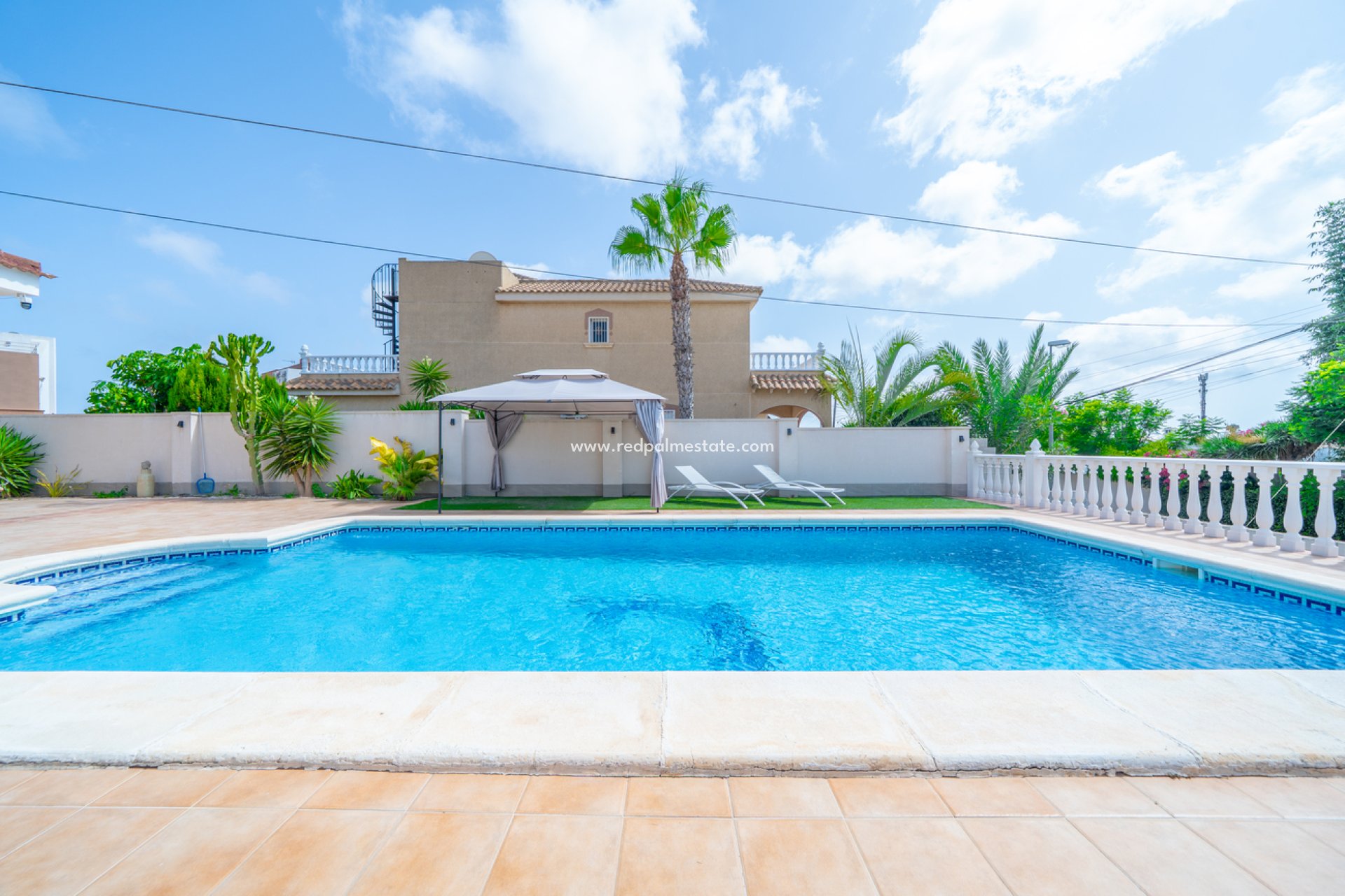 Resale - Villa -
Torrevieja - Los balcones