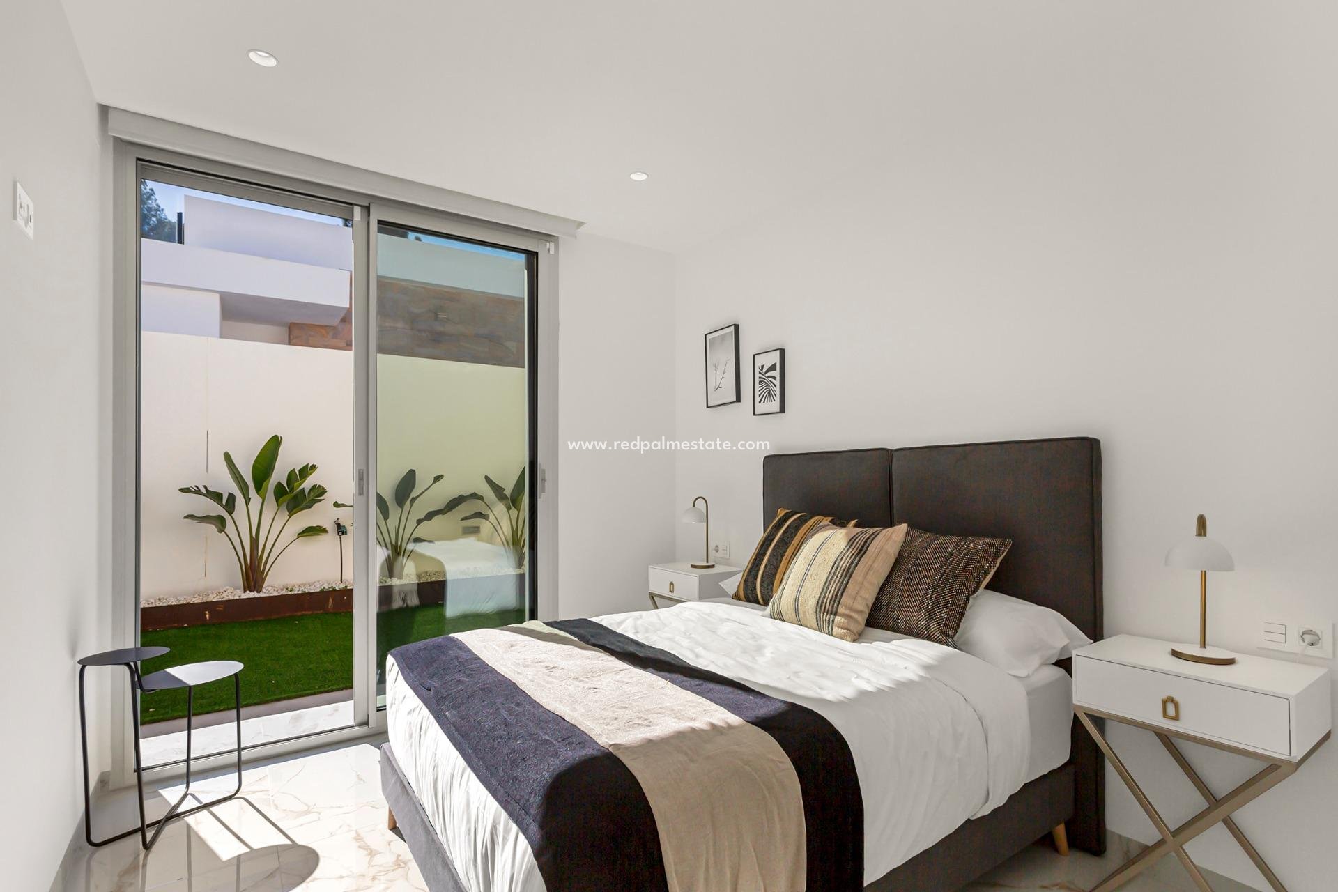 Resale - Villa -
Torrevieja - Los balcones