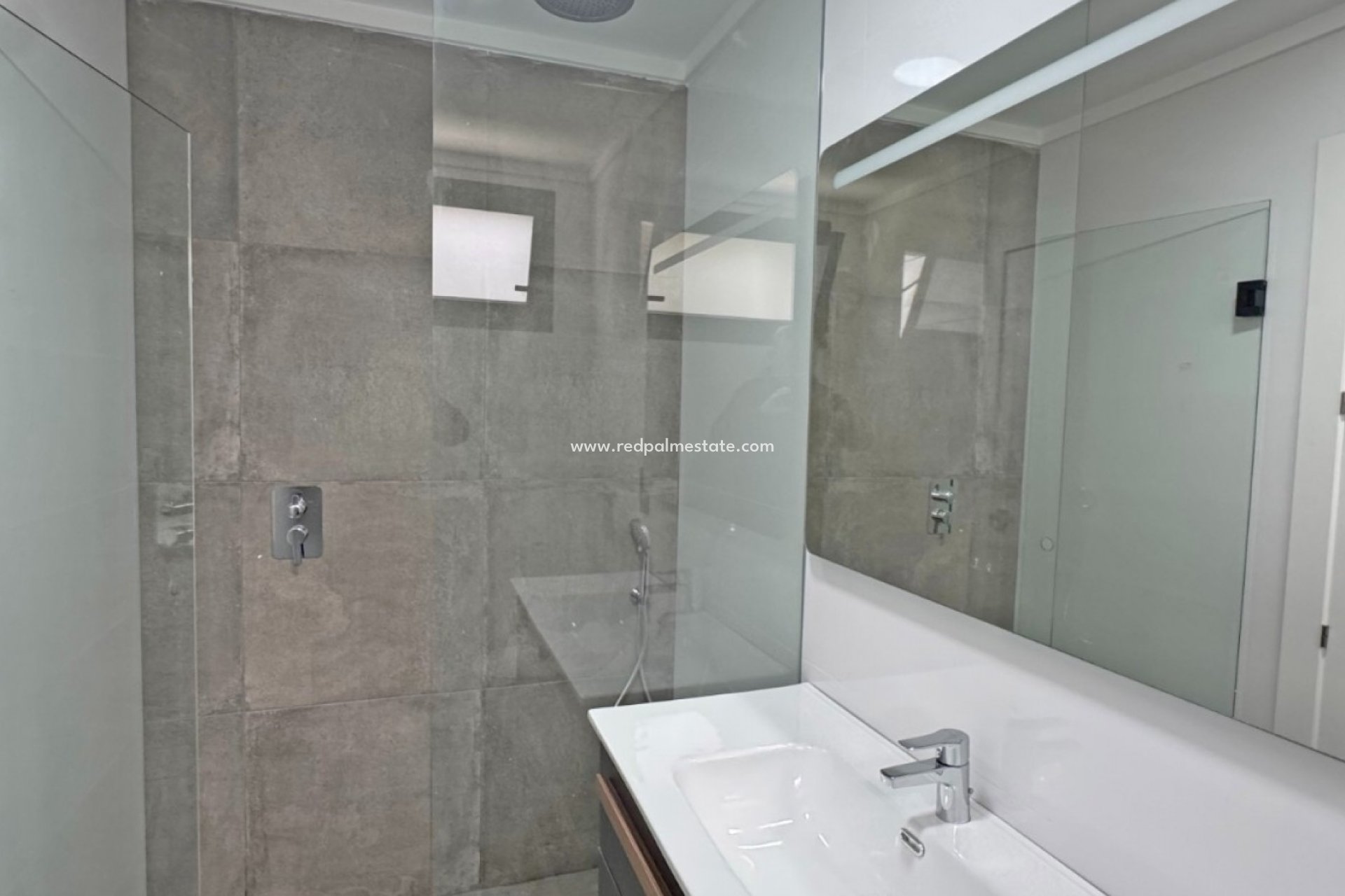 Resale - Villa -
Torrevieja - Los balcones