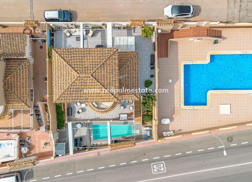 Resale - Villa -
Torrevieja - Los balcones