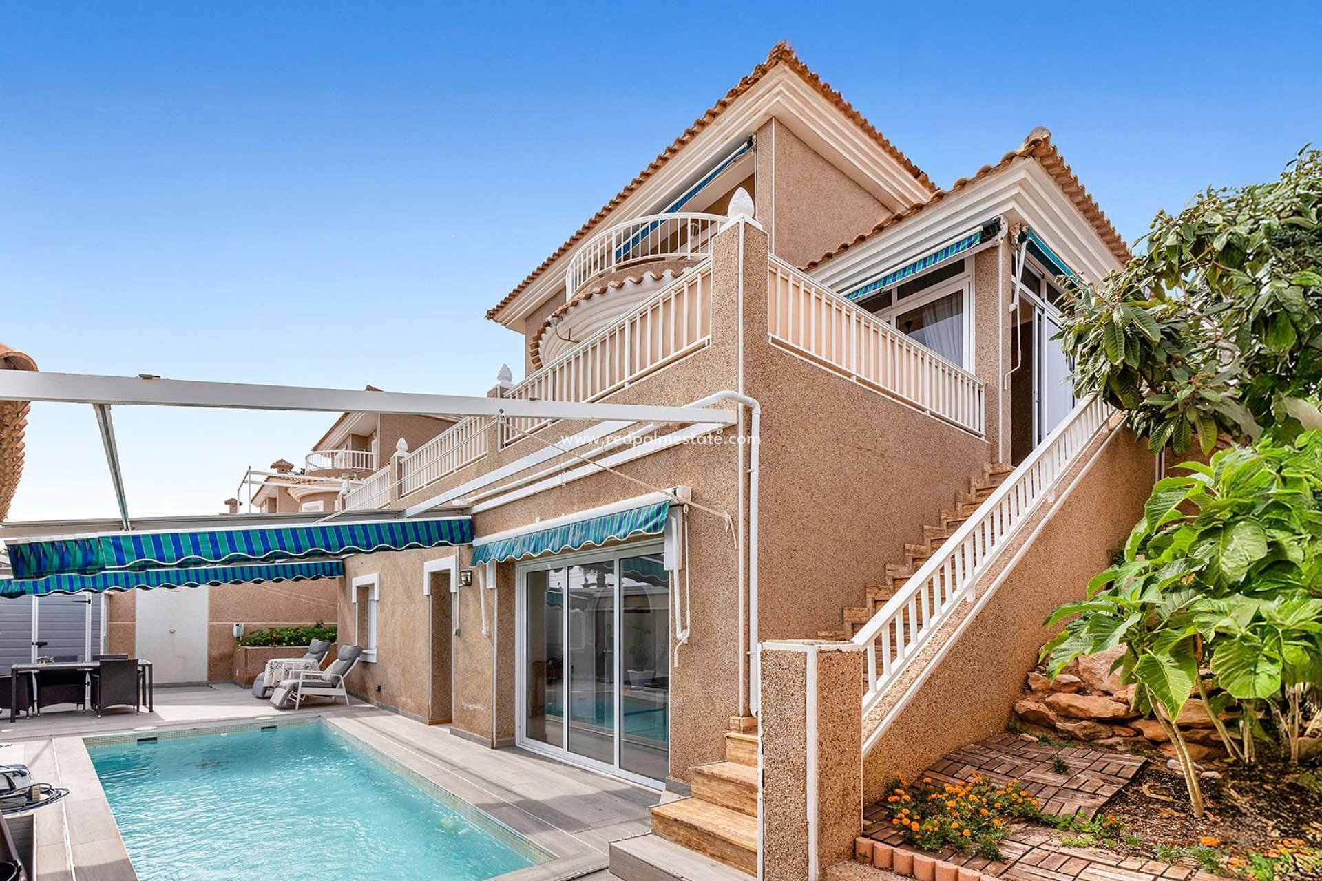 Resale - Villa -
Torrevieja - Los balcones