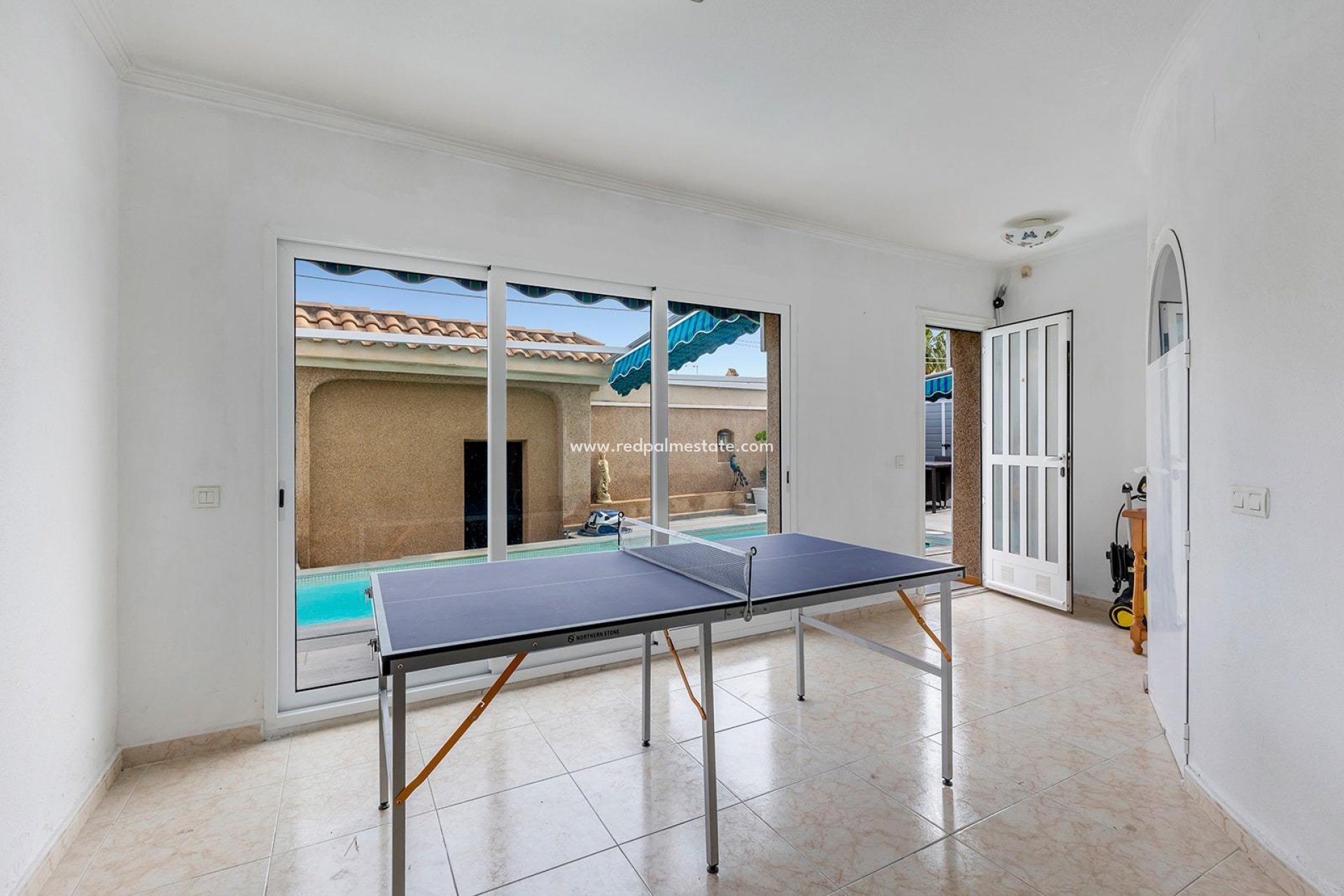 Resale - Villa -
Torrevieja - Los balcones