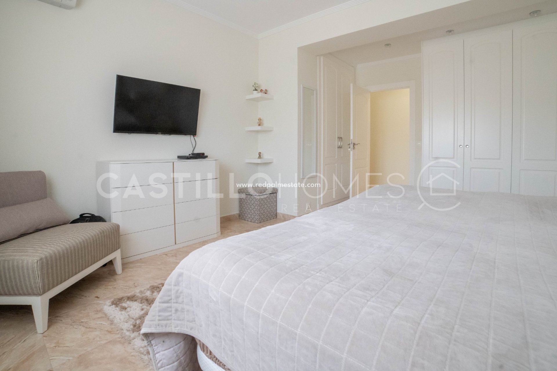 Resale - Villa -
Torrevieja - Los balcones