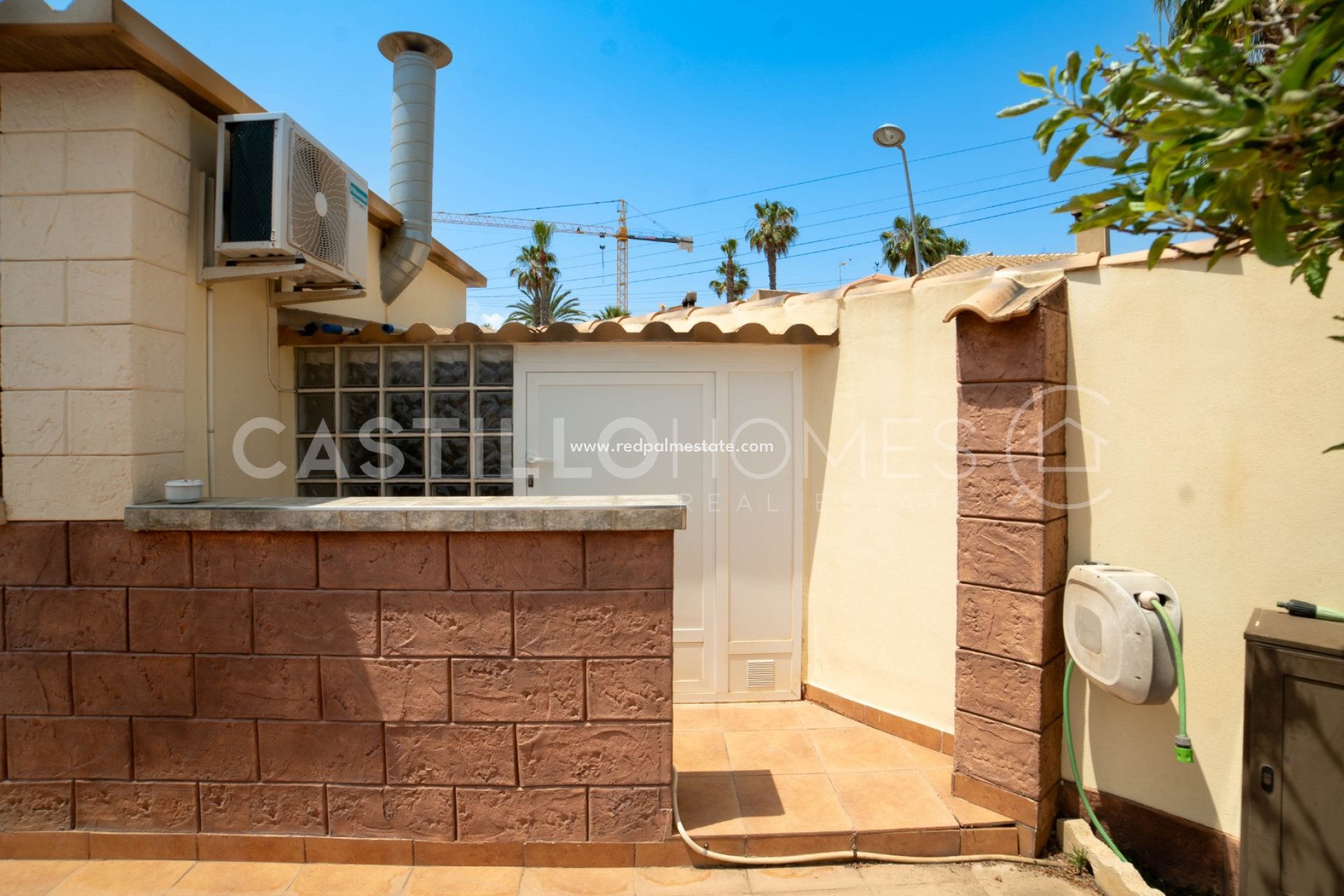 Resale - Villa -
Torrevieja - Los balcones
