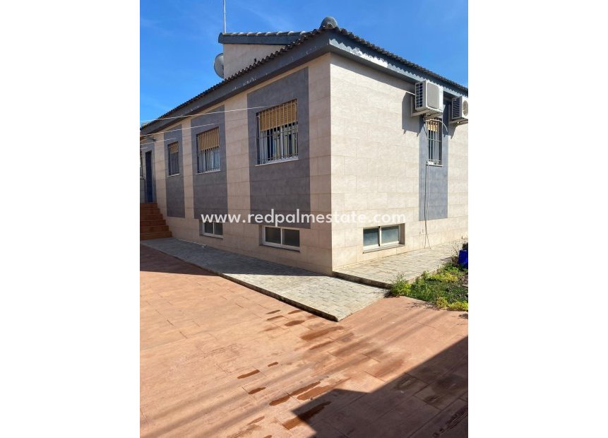 Resale - Villa -
Torrevieja - Los balcones