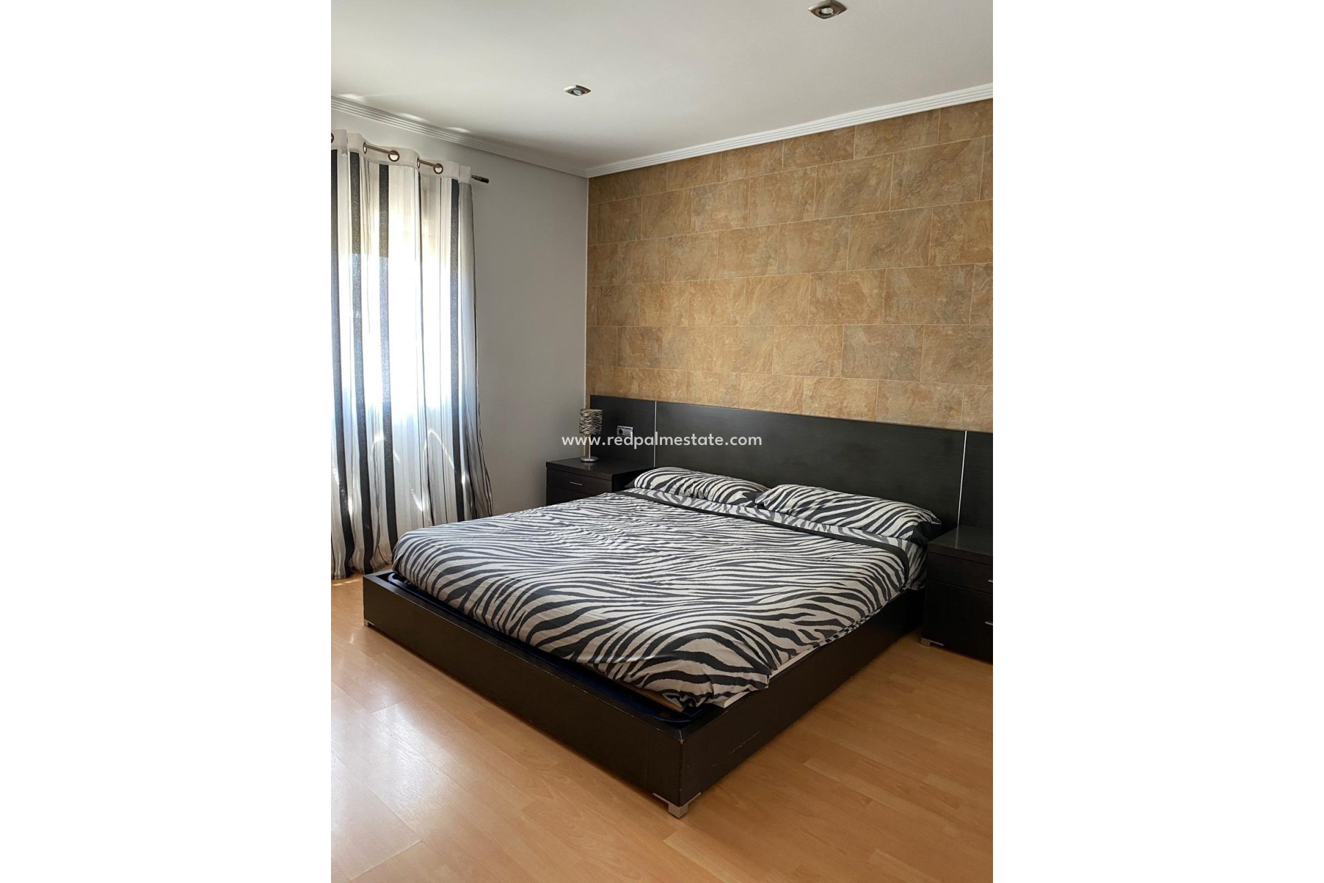 Resale - Villa -
Torrevieja - Los balcones