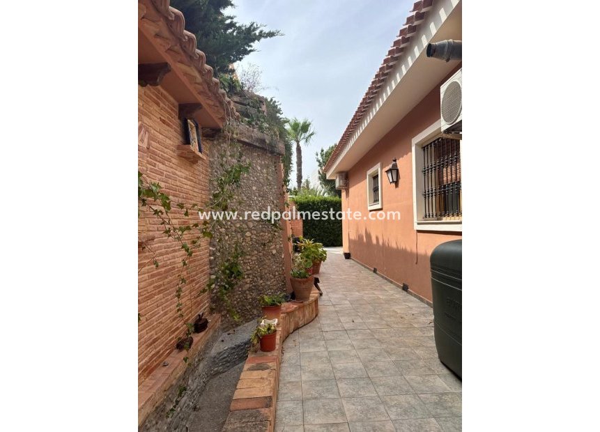 Resale - Villa -
Torrevieja - Los balcones
