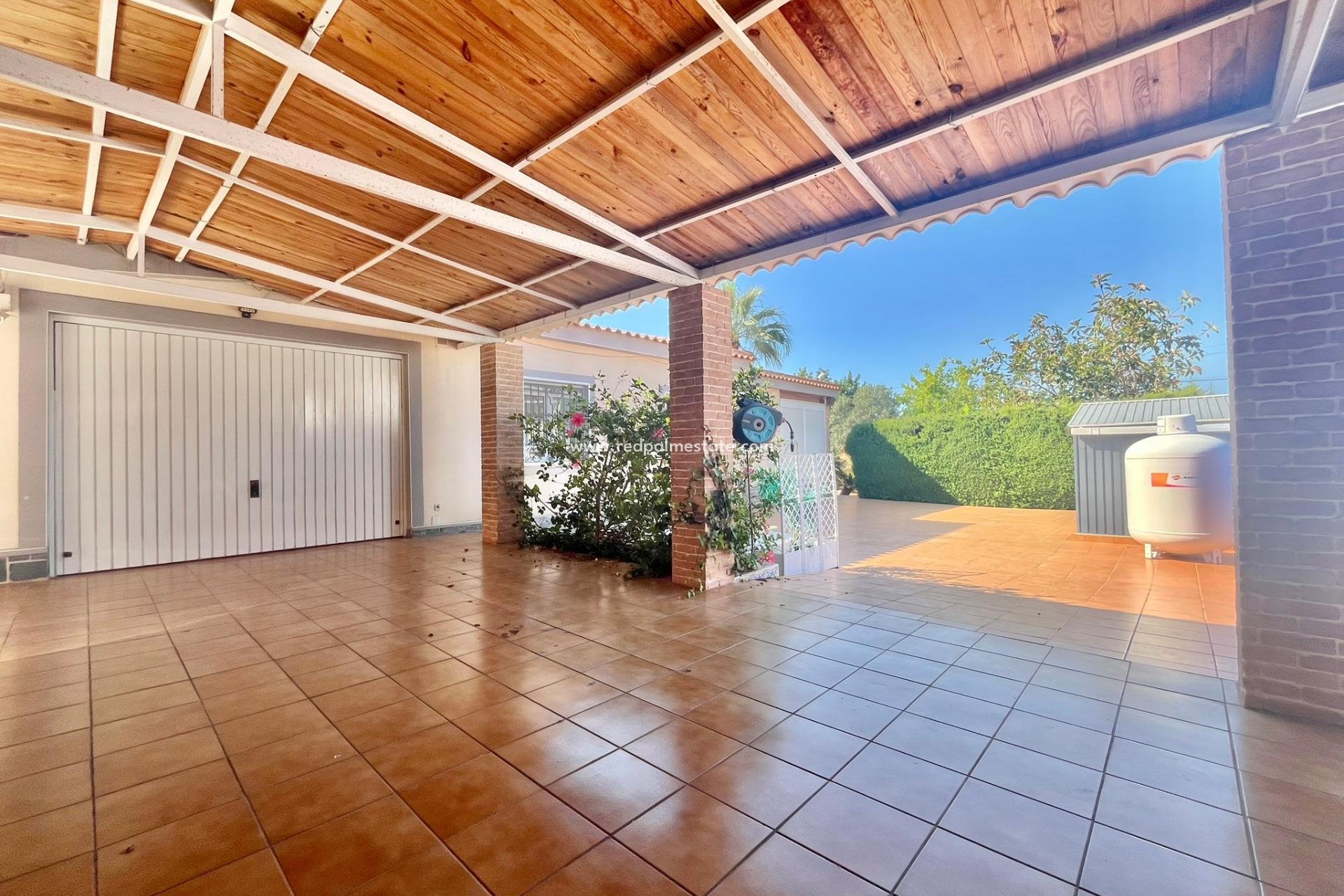 Resale - Villa -
Torrevieja - Los balcones