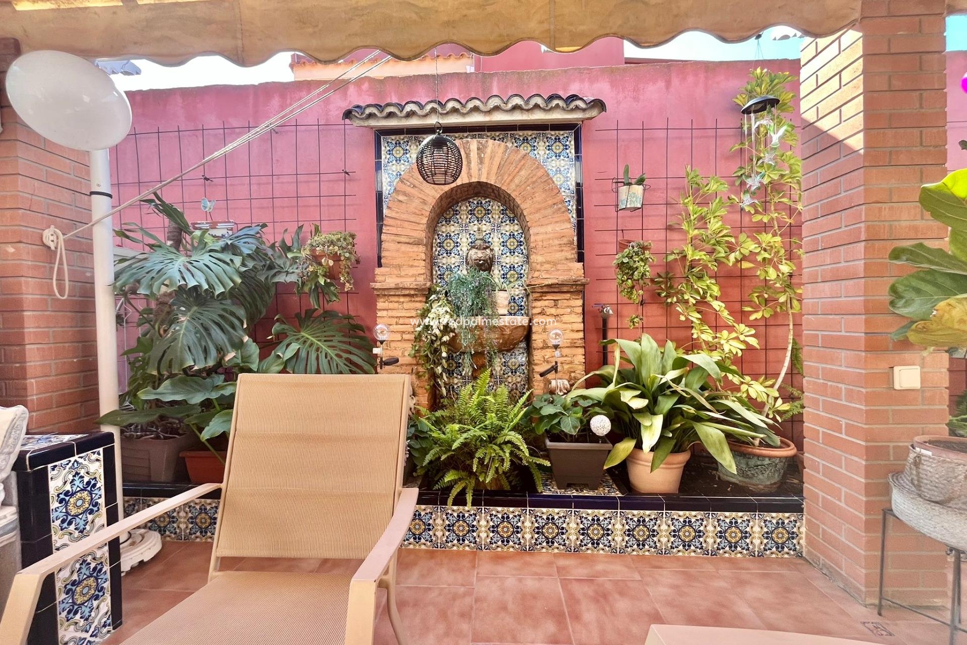 Resale - Villa -
Torrevieja - Los balcones