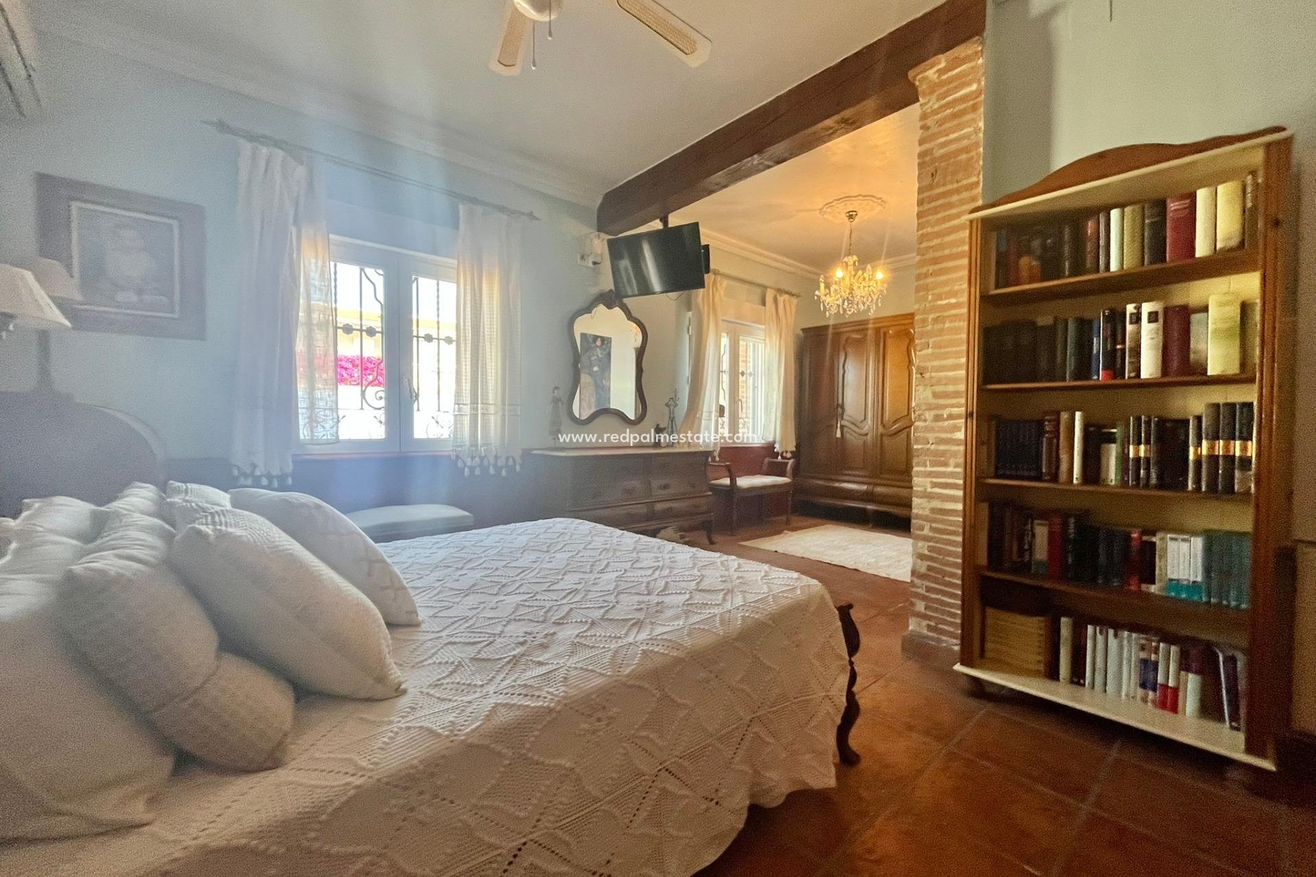 Resale - Villa -
Torrevieja - Los balcones