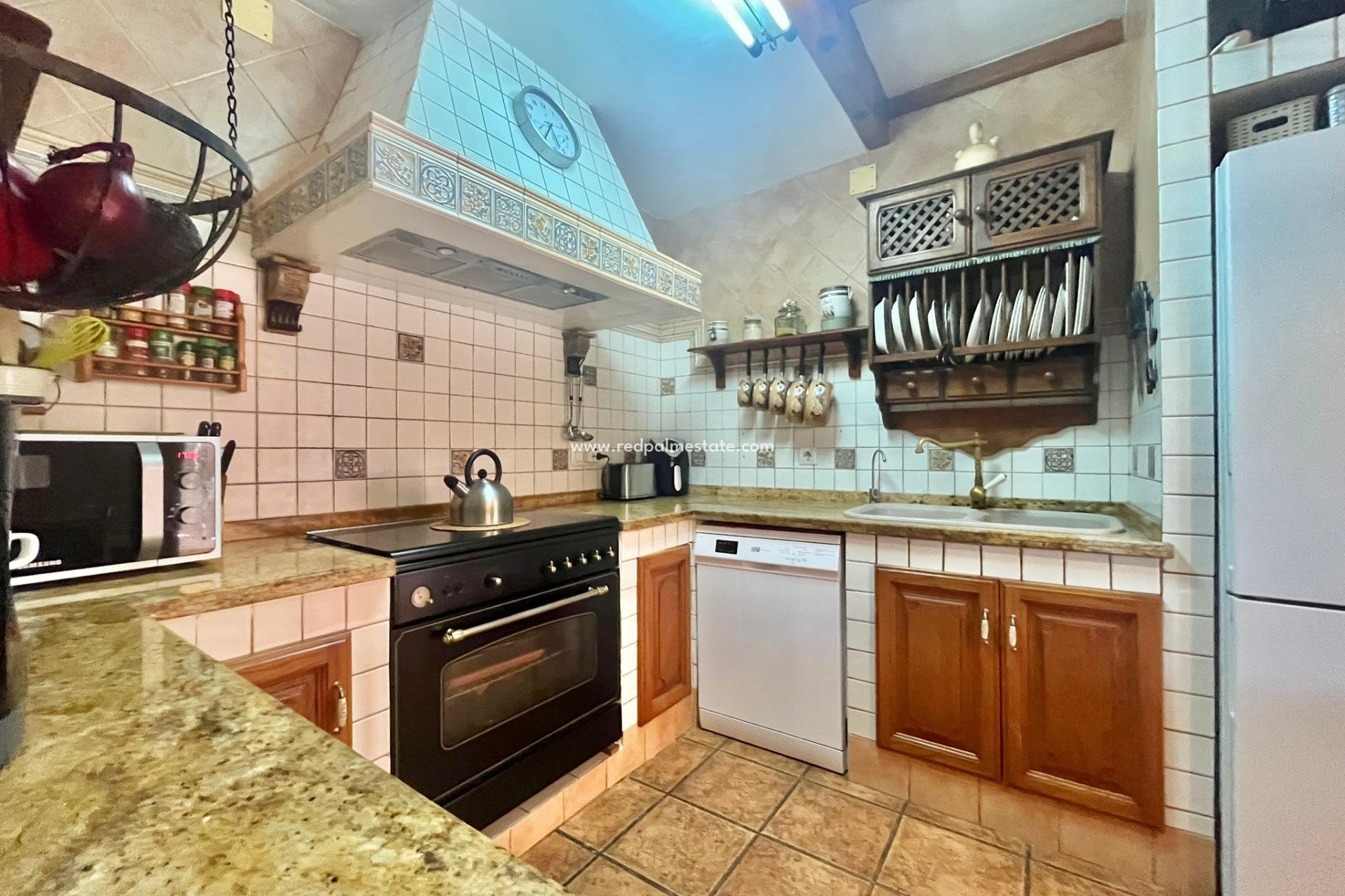 Resale - Villa -
Torrevieja - Los balcones