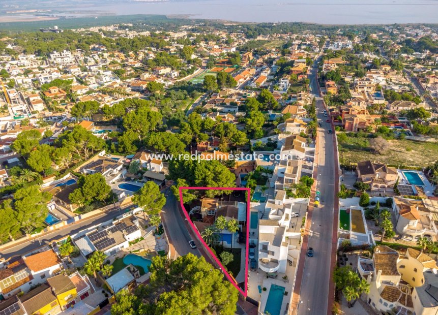 Resale - Villa -
Torrevieja - Los balcones