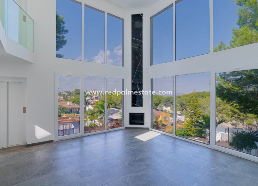 Resale - Villa -
Torrevieja - Los balcones