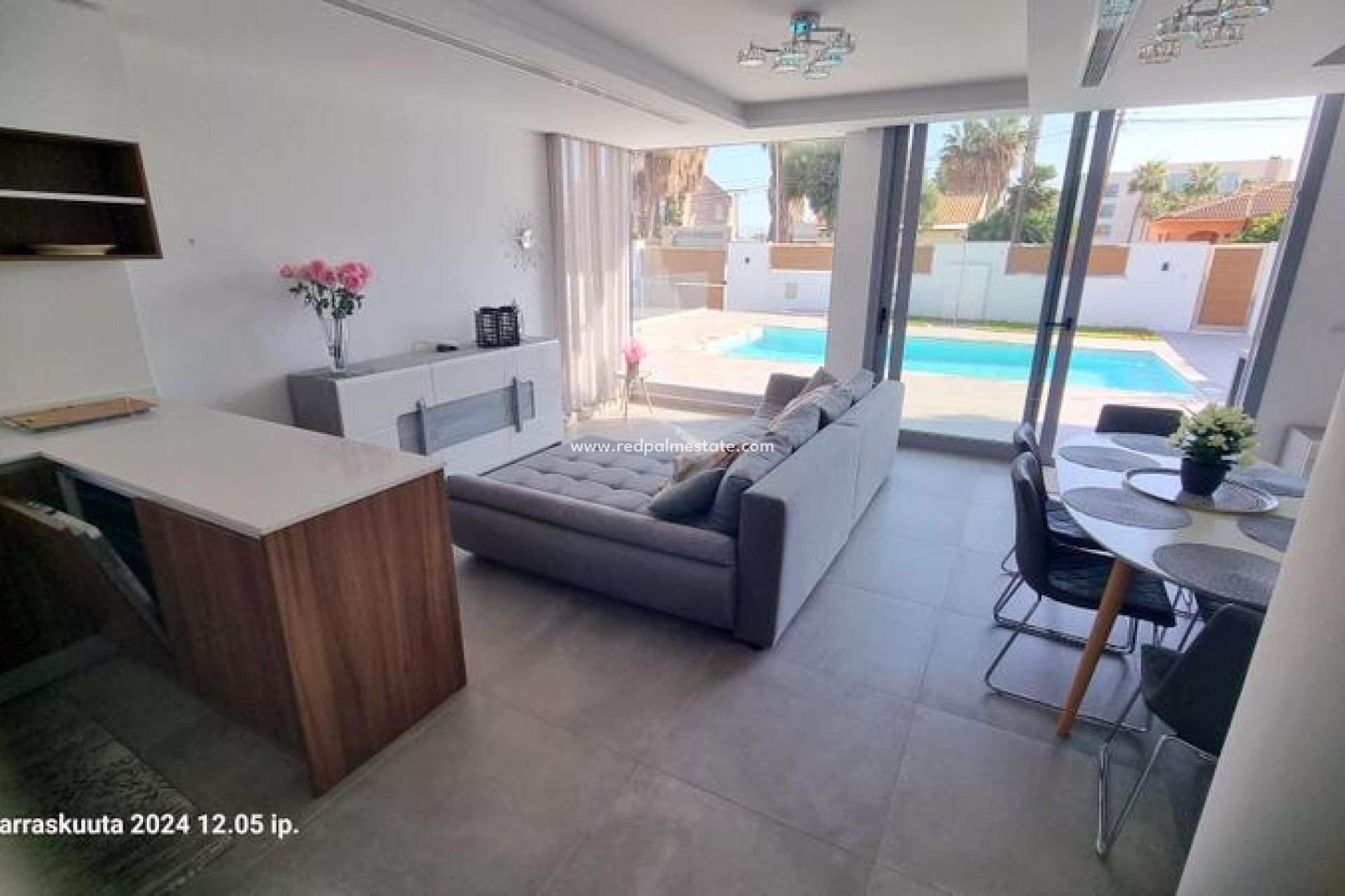 Resale - Villa -
Torrevieja - Los balcones
