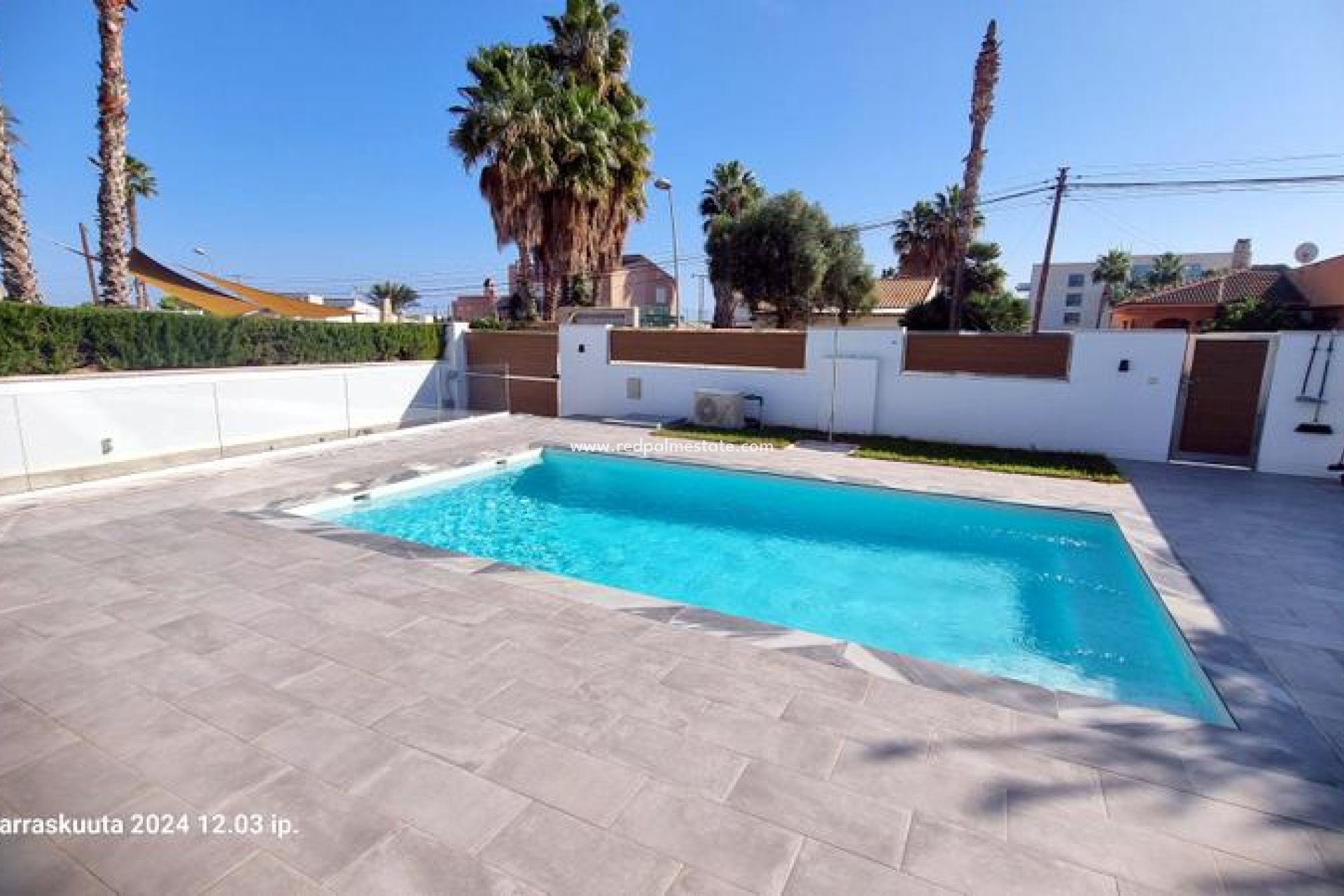 Resale - Villa -
Torrevieja - Los balcones