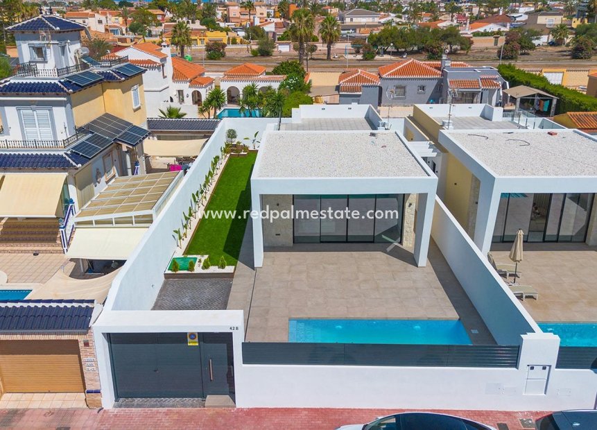 Resale - Villa -
Torrevieja - Los balcones