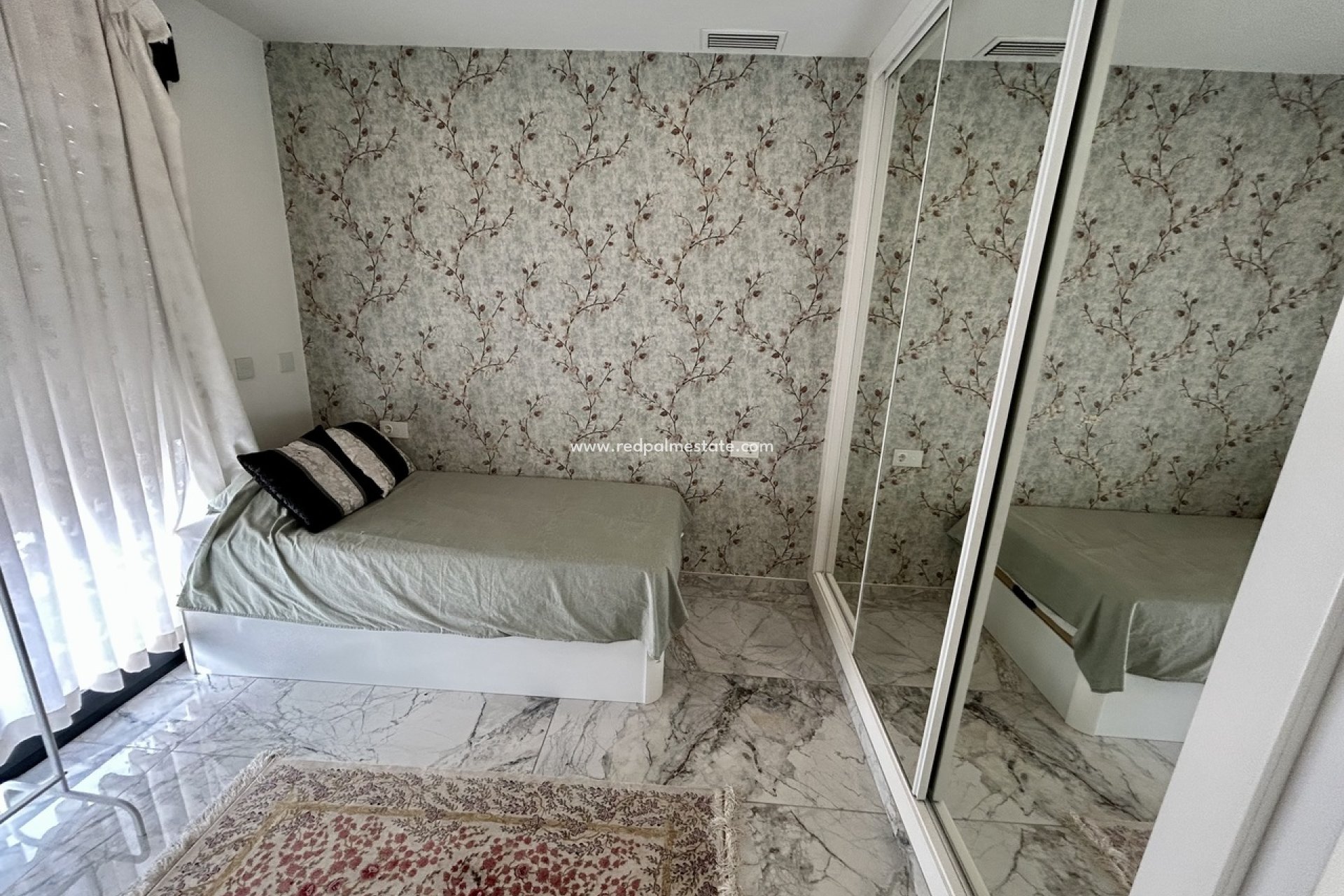 Resale - Villa -
Torrevieja - Los balcones