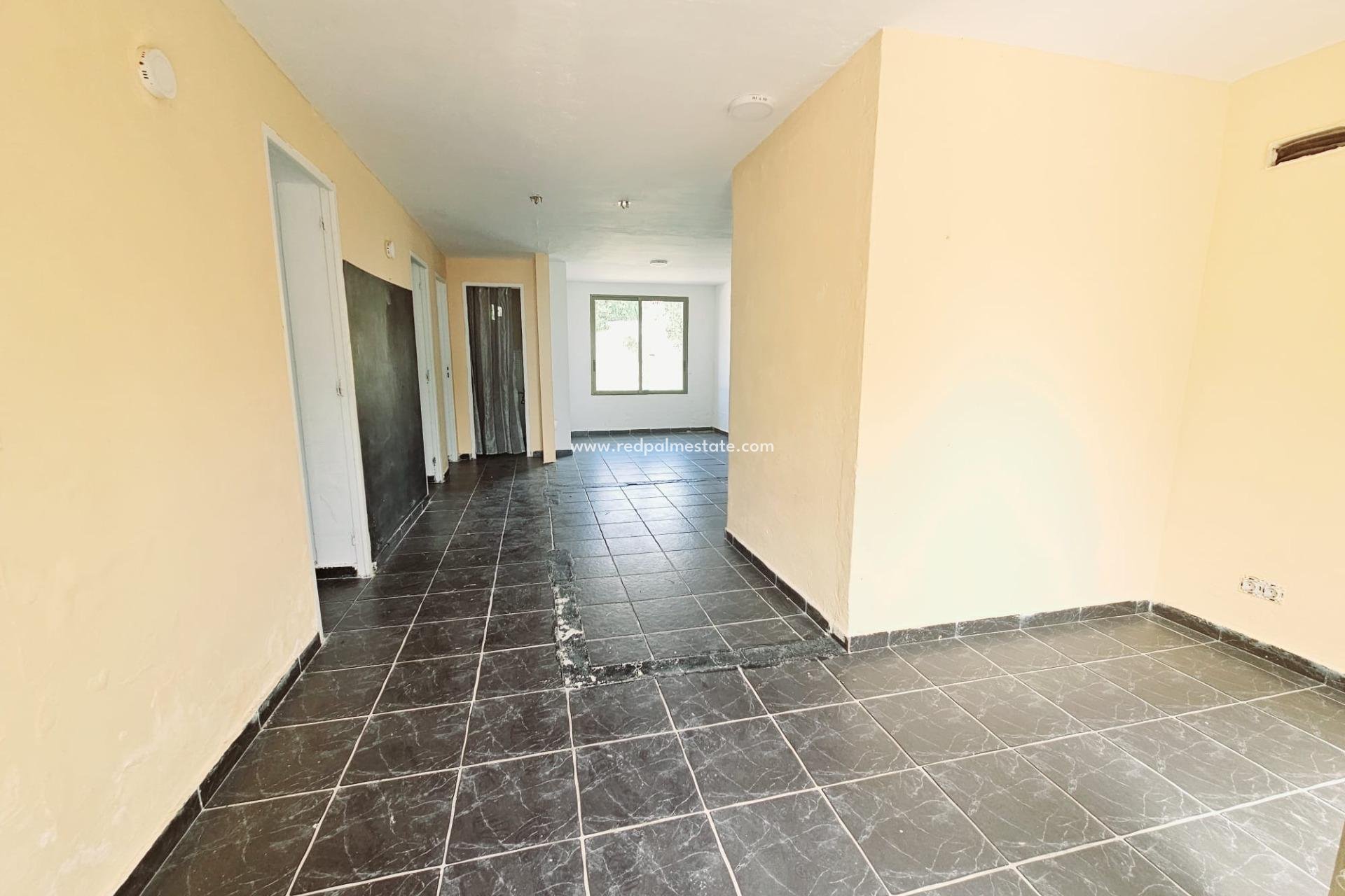 Resale - Villa -
Torrevieja - Los balcones