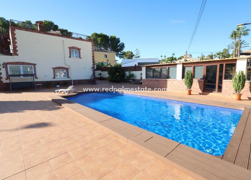 Resale - Villa -
Torrevieja - Los balcones