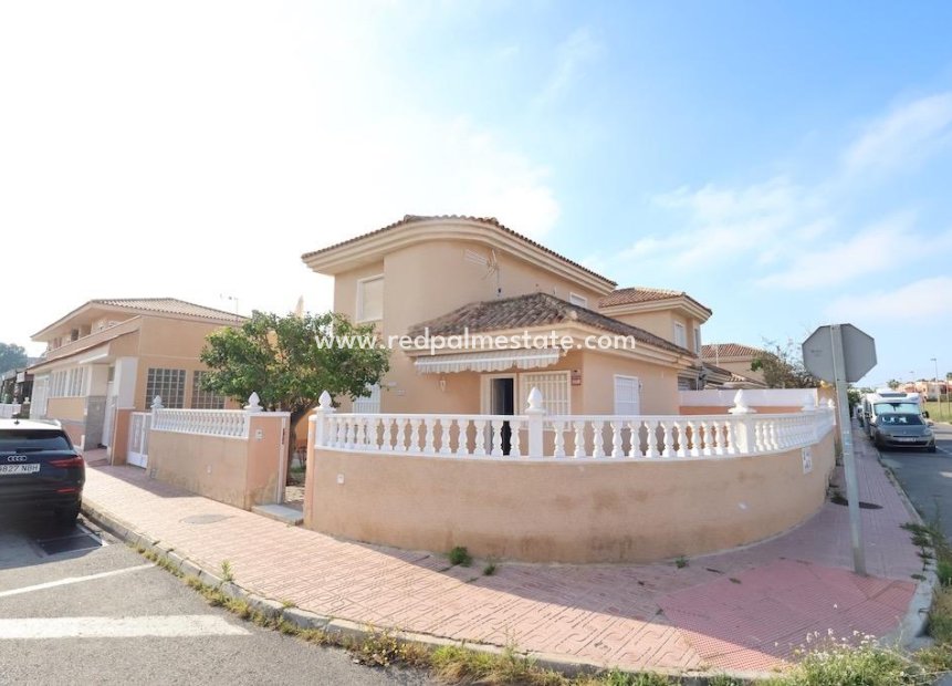 Resale - Villa -
Torrevieja - Los balcones