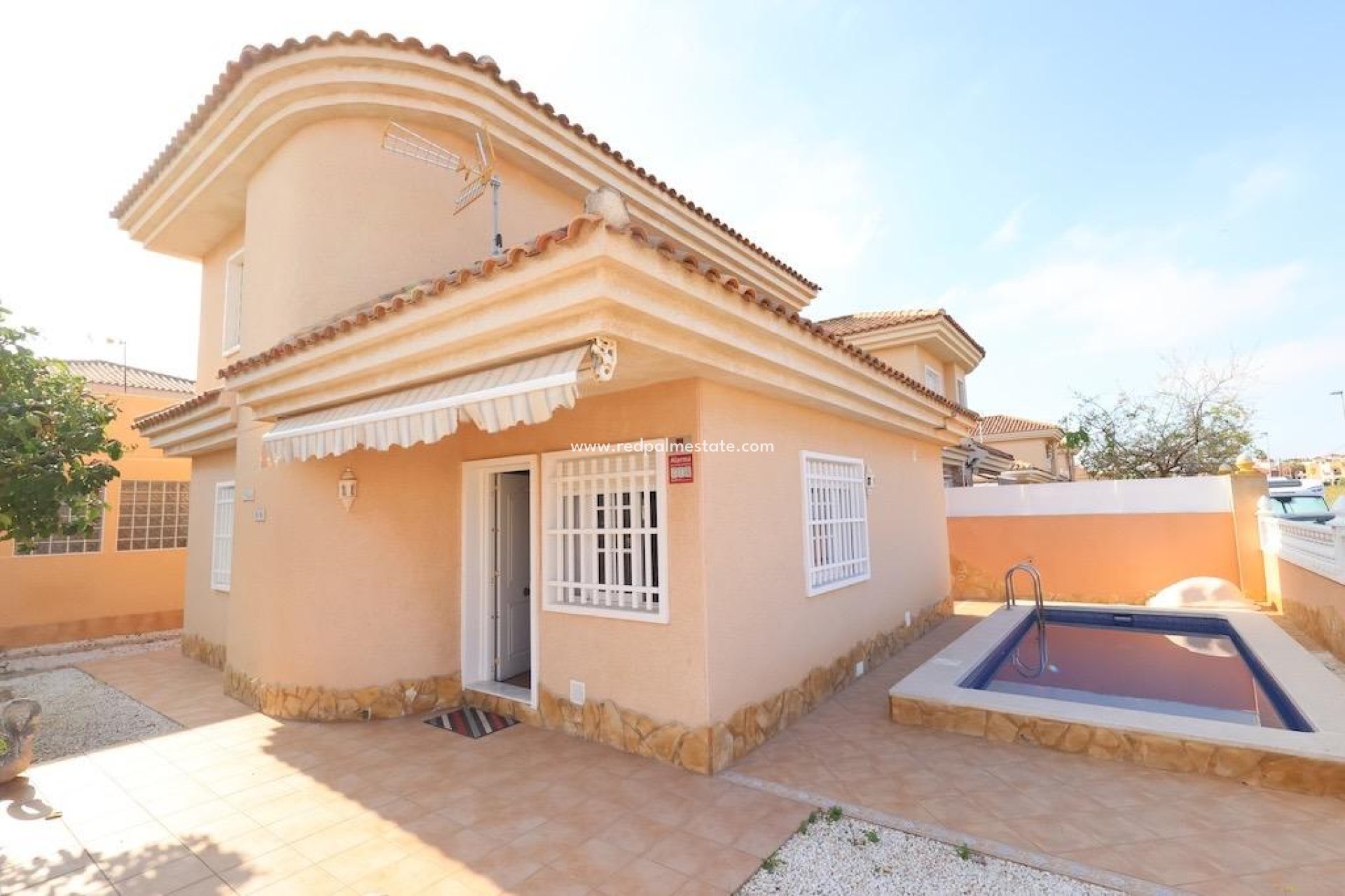 Resale - Villa -
Torrevieja - Los balcones