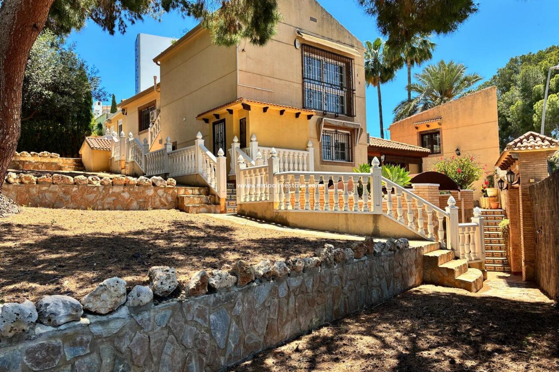 Resale - Villa -
Torrevieja - Los balcones