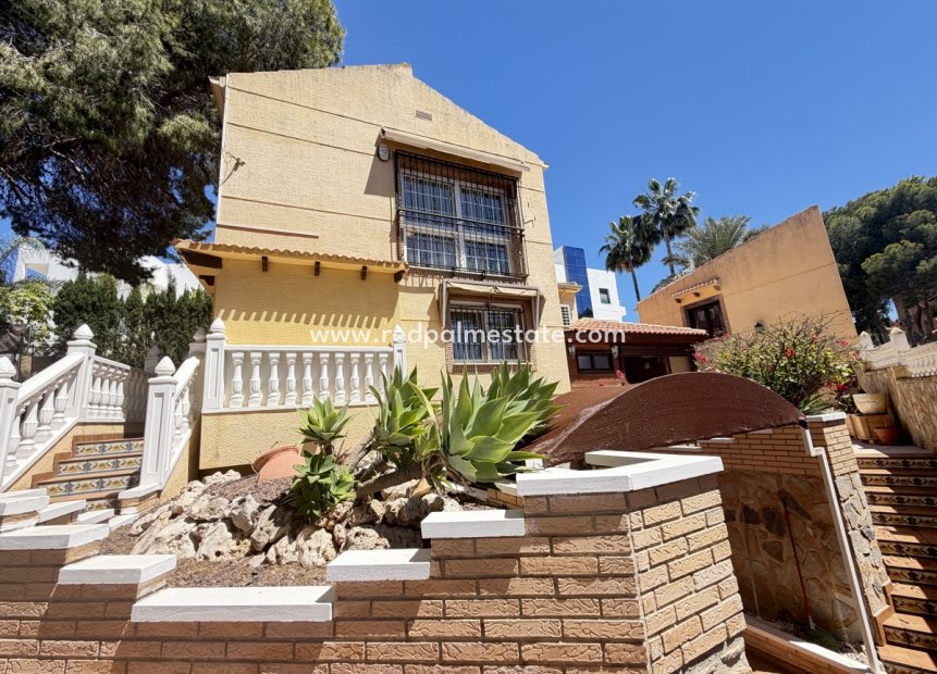 Resale - Villa -
Torrevieja - Los balcones