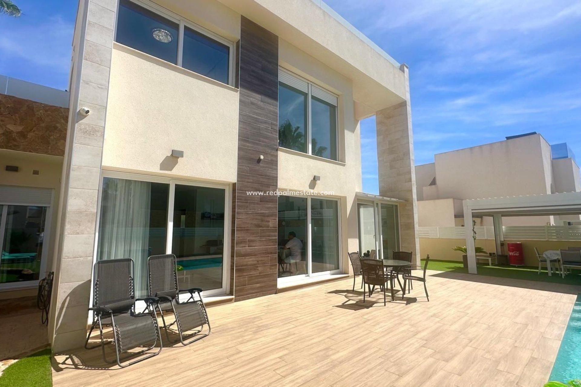 Resale - Villa -
Torrevieja - Miramar - Torre Del Moro
