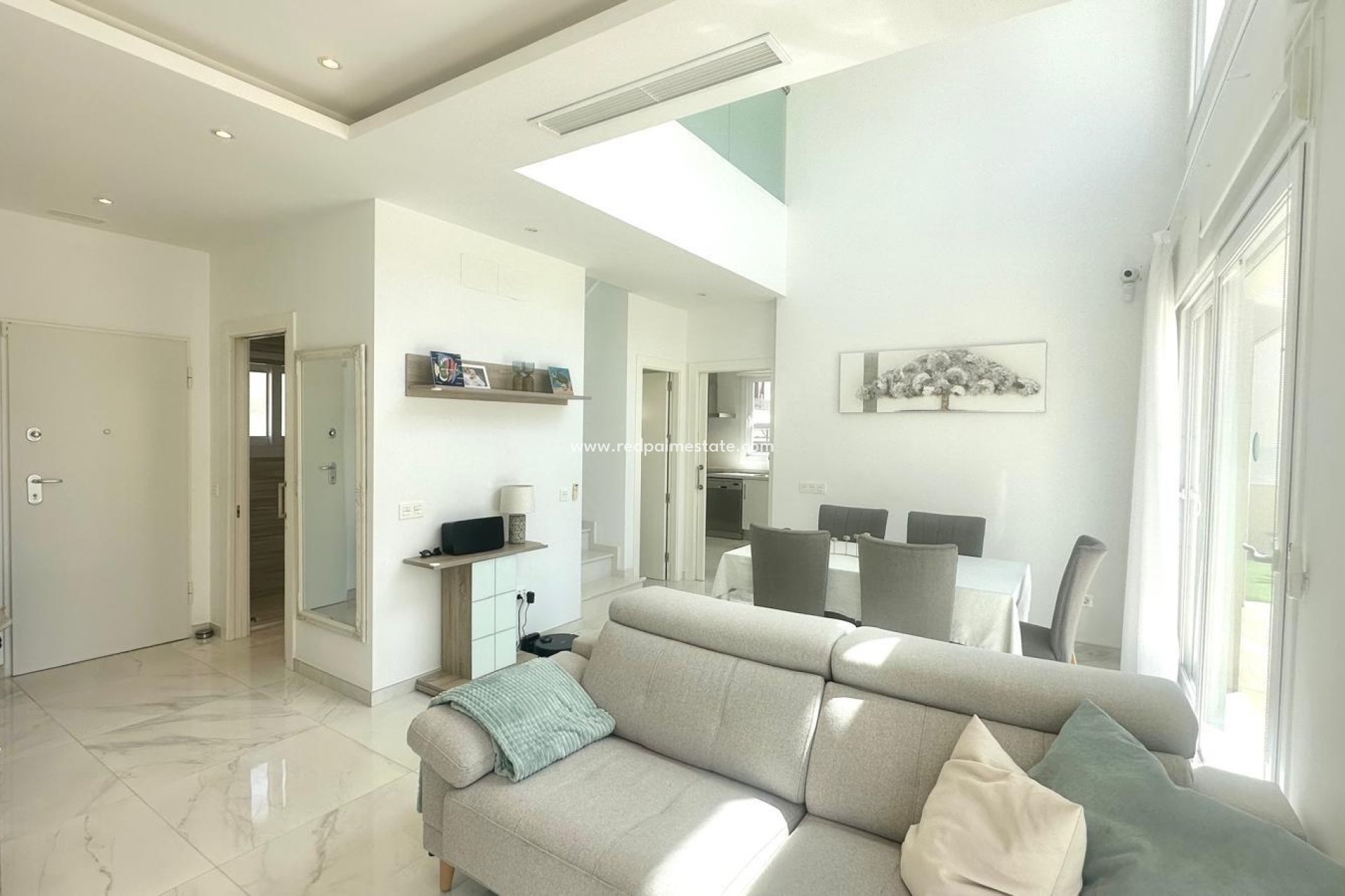 Resale - Villa -
Torrevieja - Miramar - Torre Del Moro