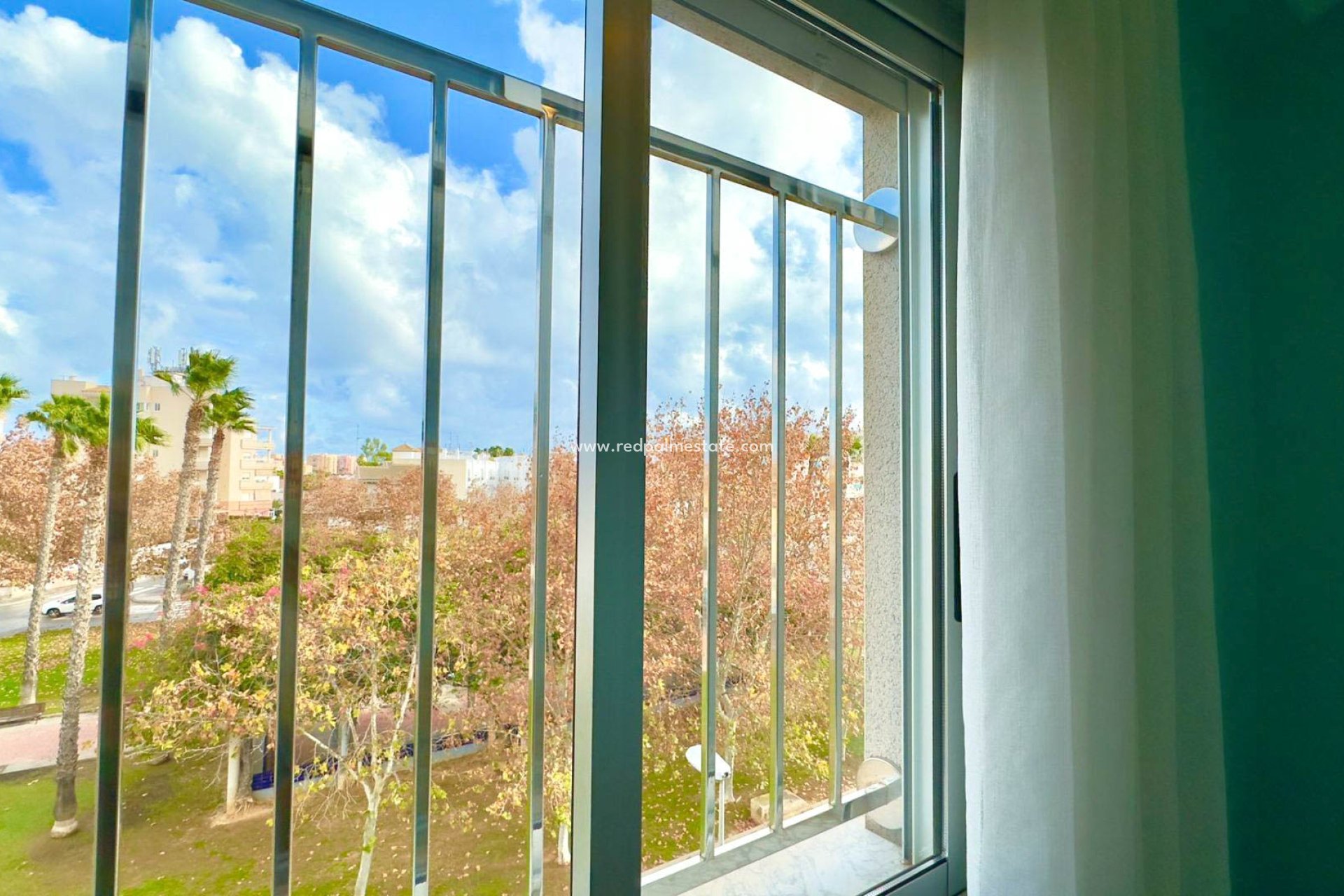 Resale - Villa -
Torrevieja - Nueva Torrevieja - Aguas Nuevas