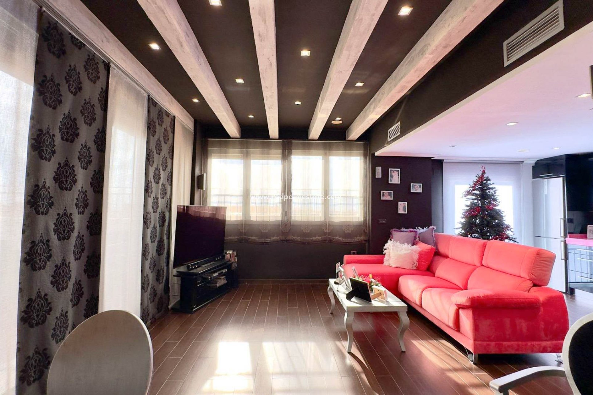 Resale - Villa -
Torrevieja - Nueva Torrevieja - Aguas Nuevas