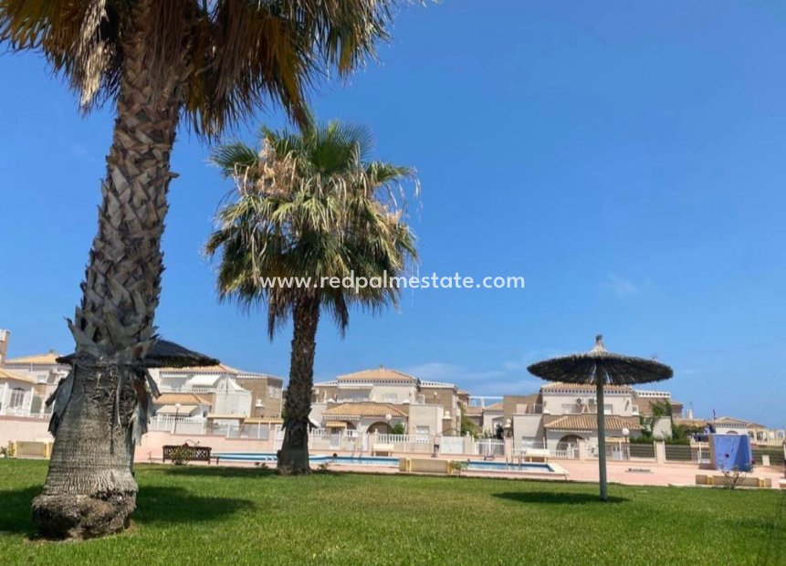 Resale - Villa -
Torrevieja - Parque las naciones