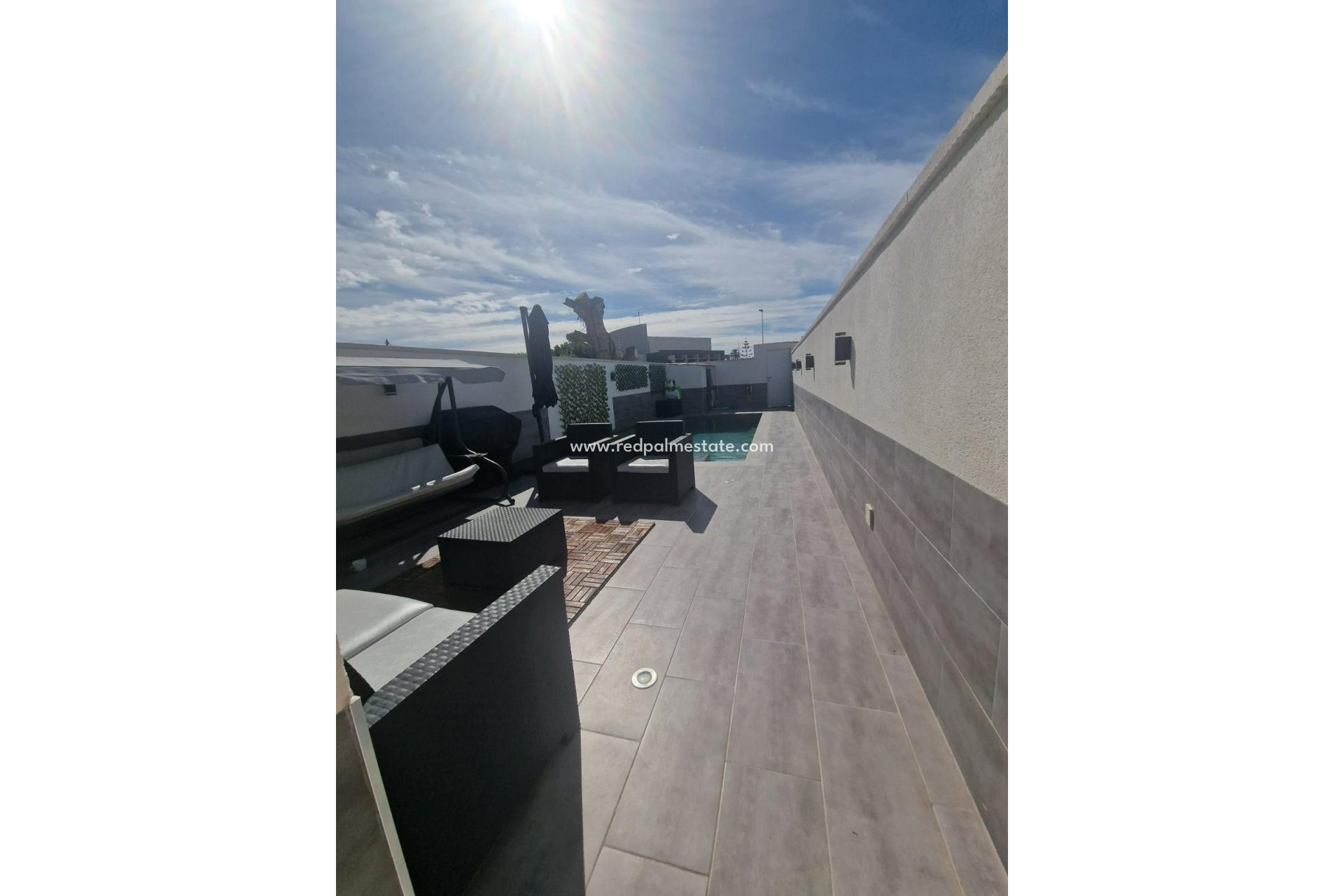 Resale - Villa -
Torrevieja - Paseo maritimo