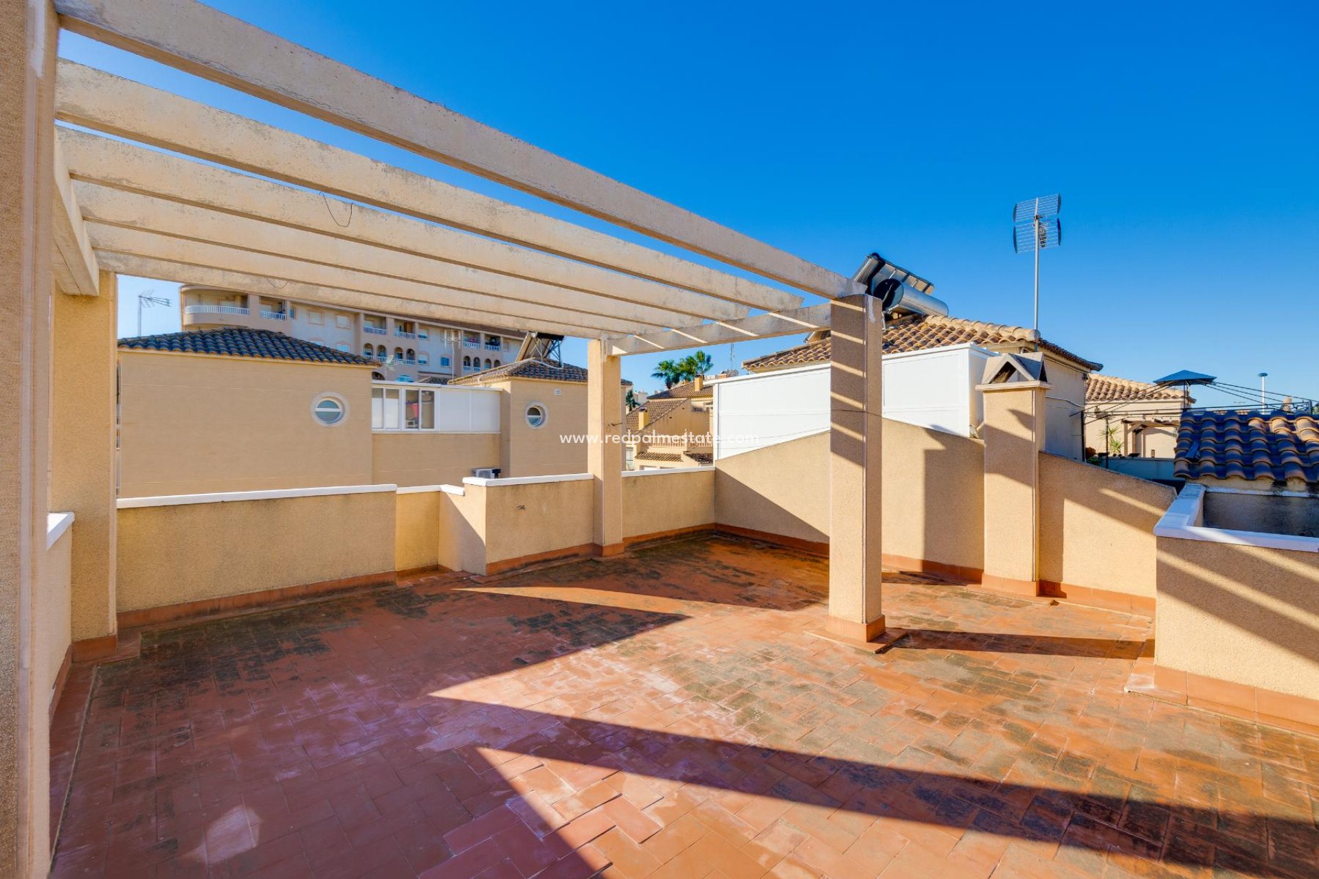 Resale - Villa -
Torrevieja - Pueblo - Centro