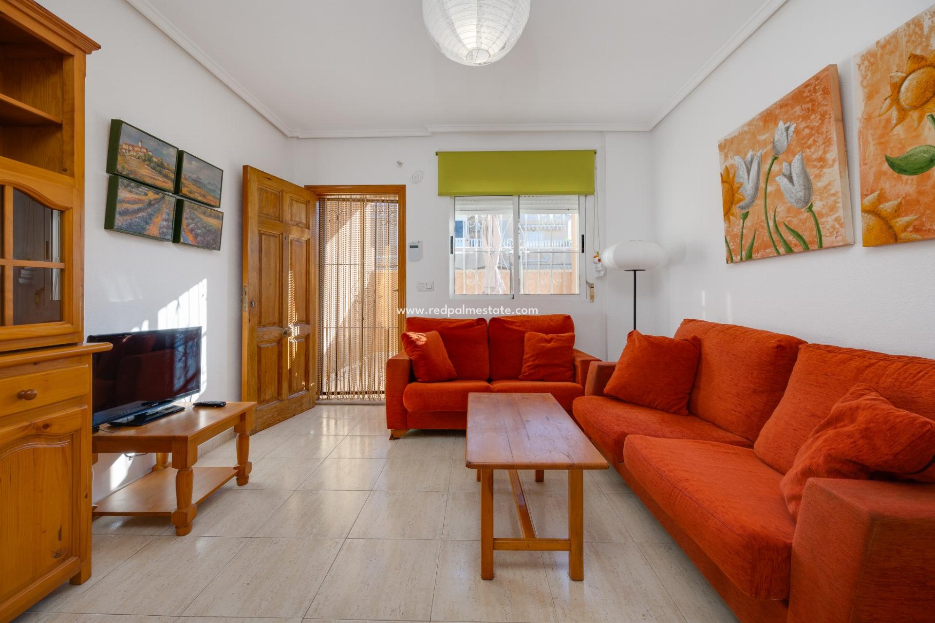 Resale - Villa -
Torrevieja - Pueblo - Centro