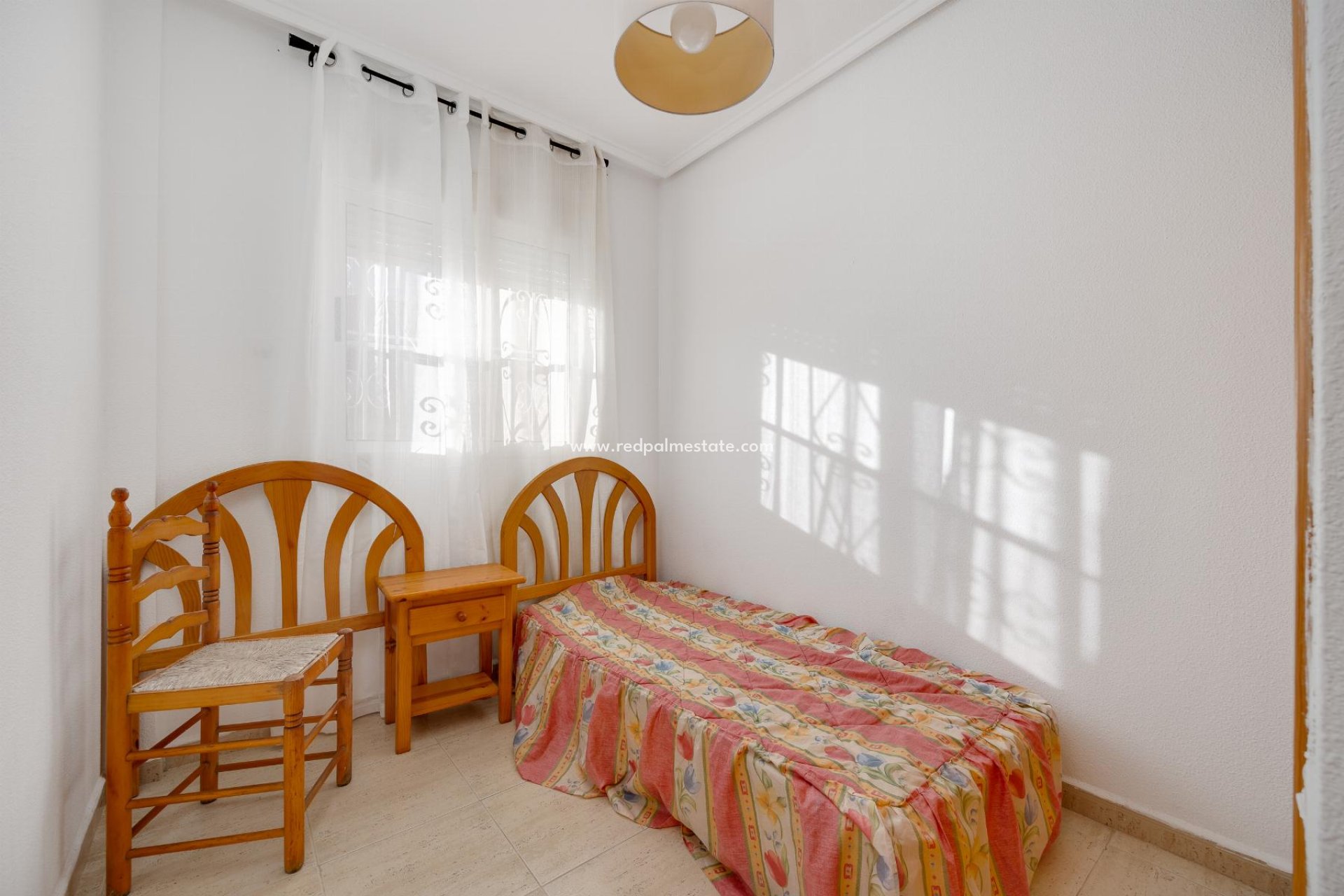 Resale - Villa -
Torrevieja - Pueblo - Centro