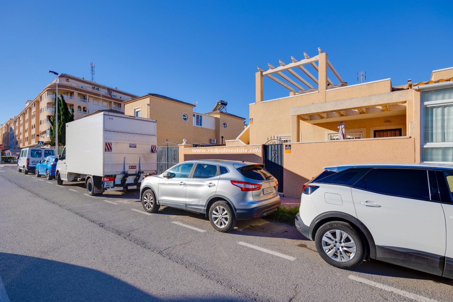 Resale - Villa -
Torrevieja - Pueblo - Centro