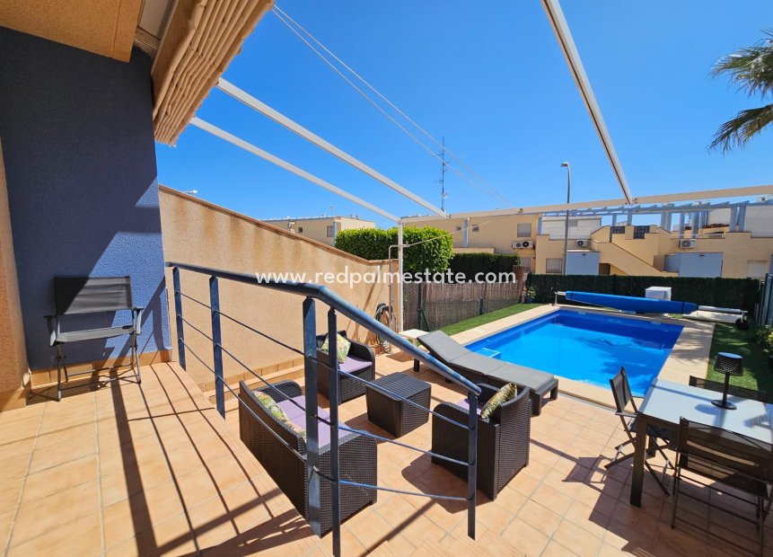Resale - Villa -
Torrevieja - Punta prima
