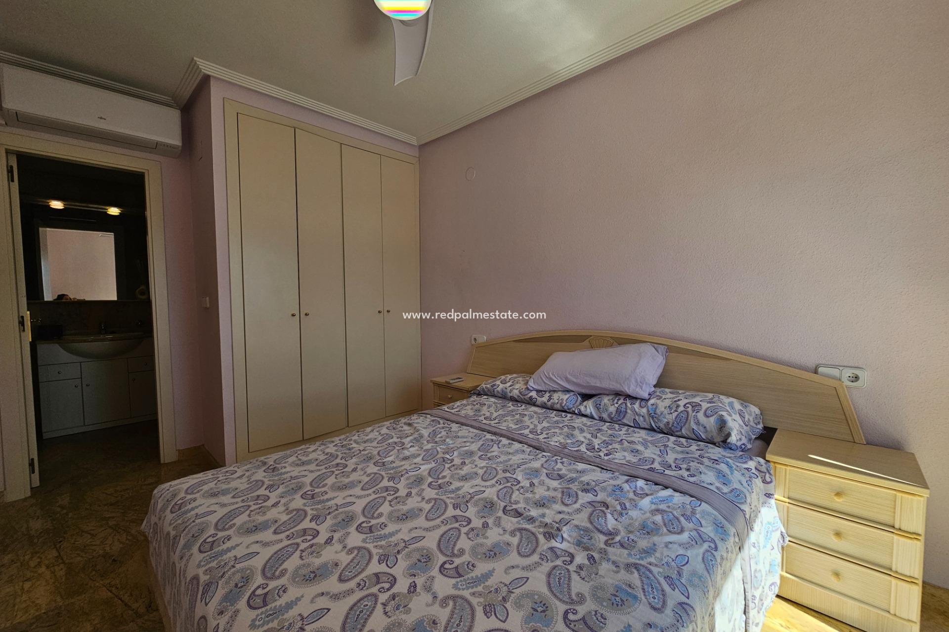 Resale - Villa -
Torrevieja - Punta prima